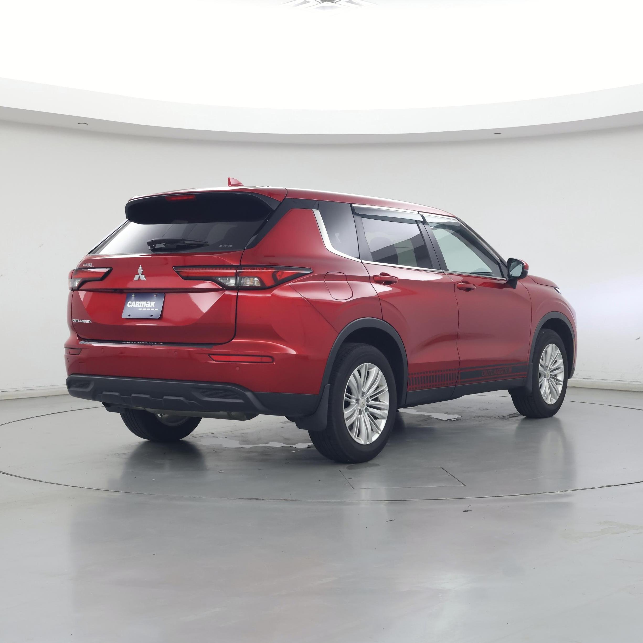 Thumbnail: 2024 Mitsubishi Outlander - 8