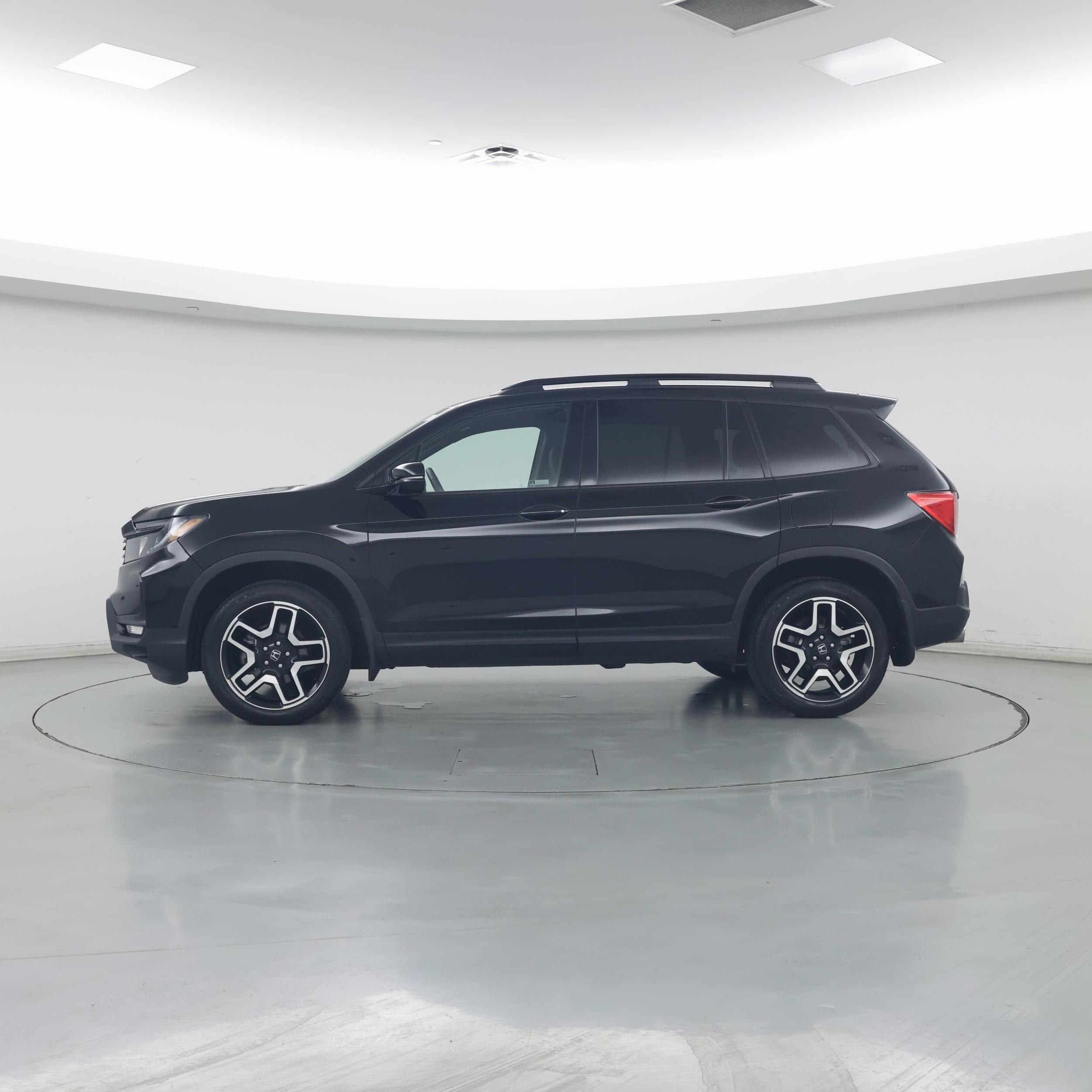 Thumbnail: 2023 Honda Passport - 3