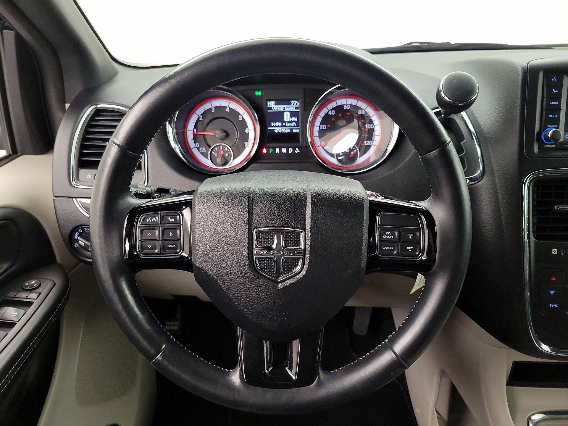 Thumbnail: 2017 Dodge Grand Caravan - 10