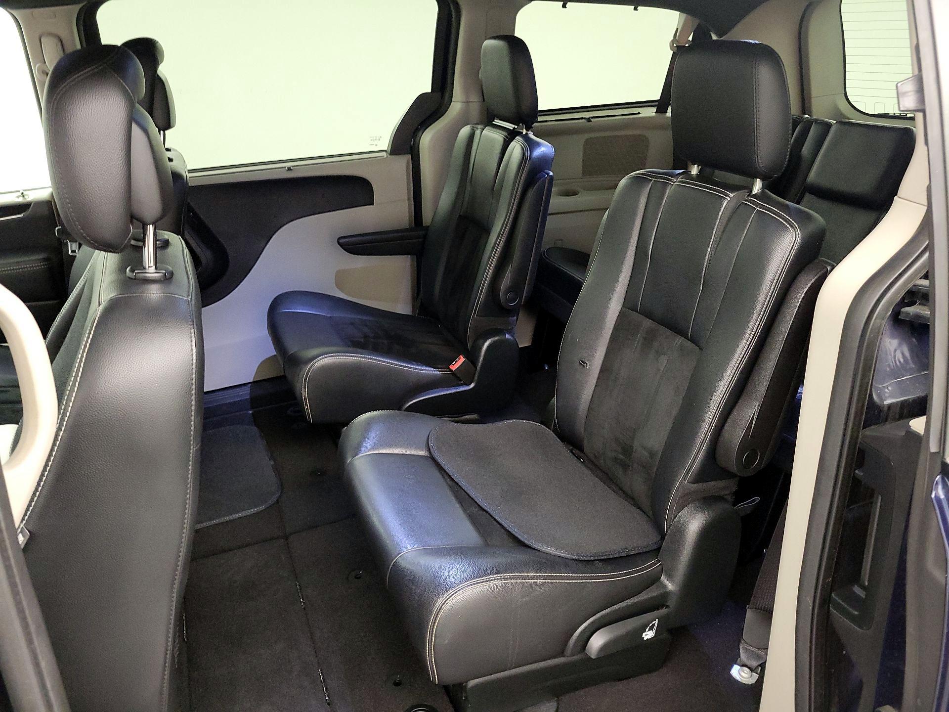 Thumbnail: 2017 Dodge Grand Caravan - 18