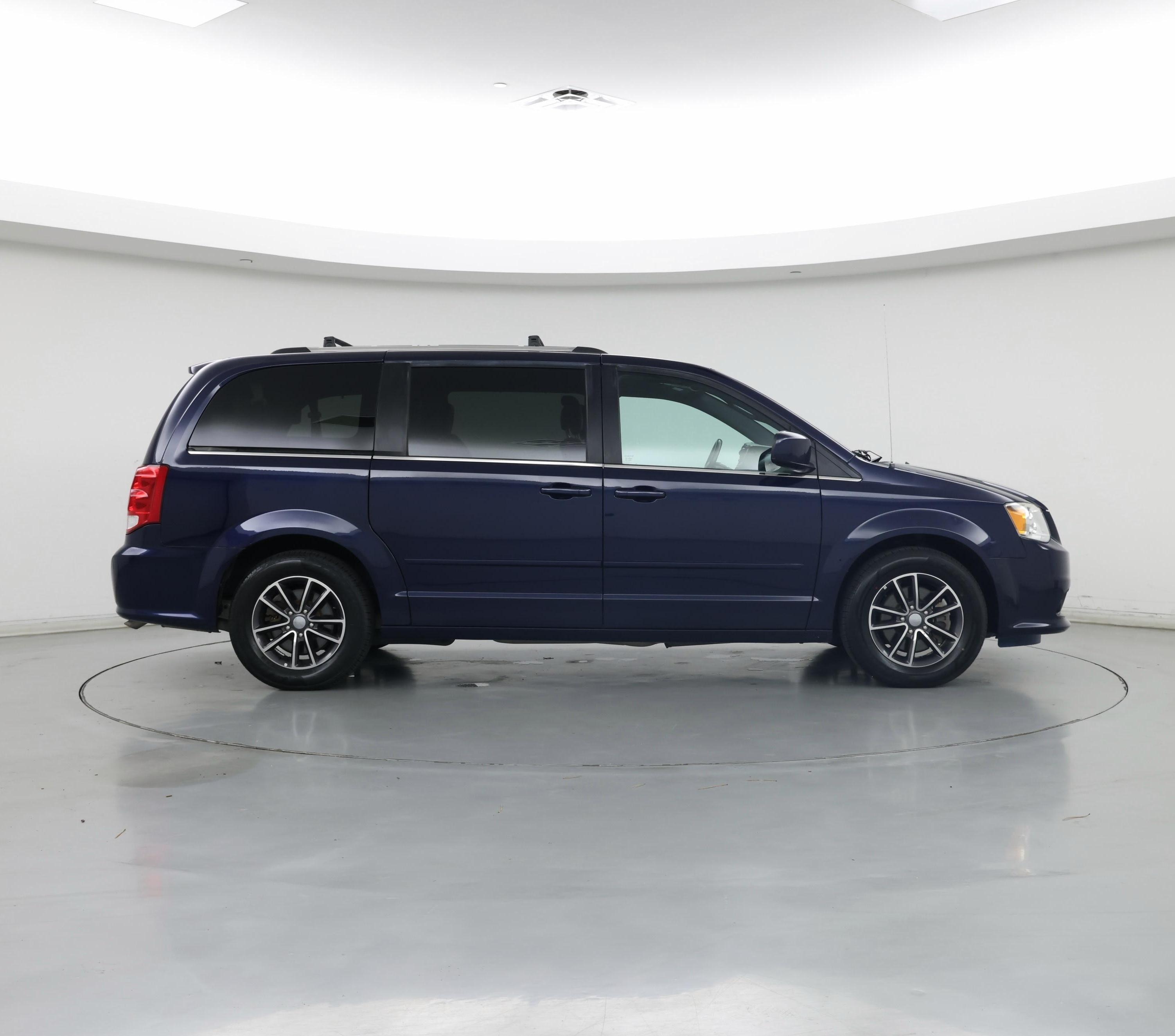 Thumbnail: 2017 Dodge Grand Caravan - 7