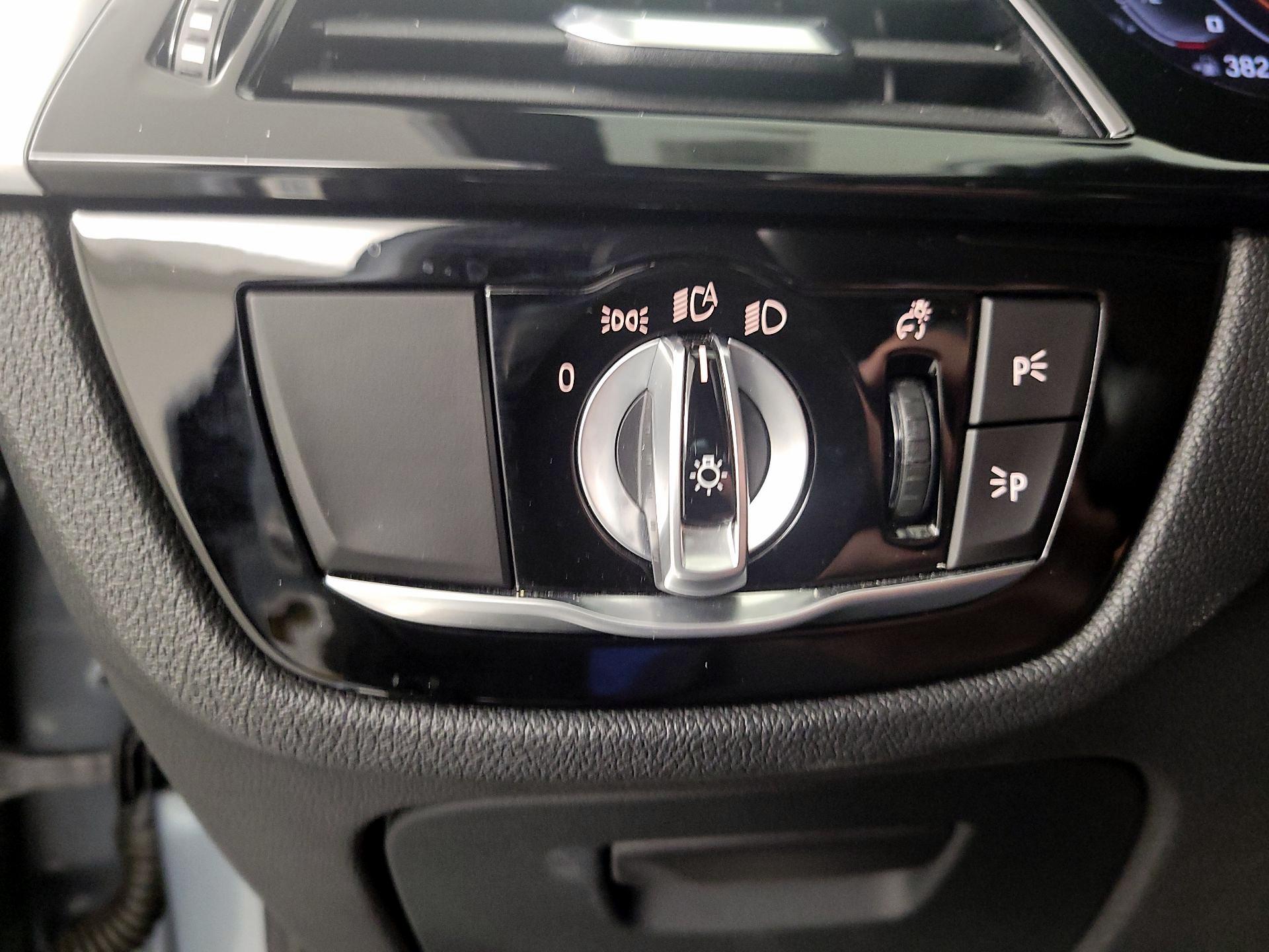 Thumbnail: 2021 BMW 5 Series - 13