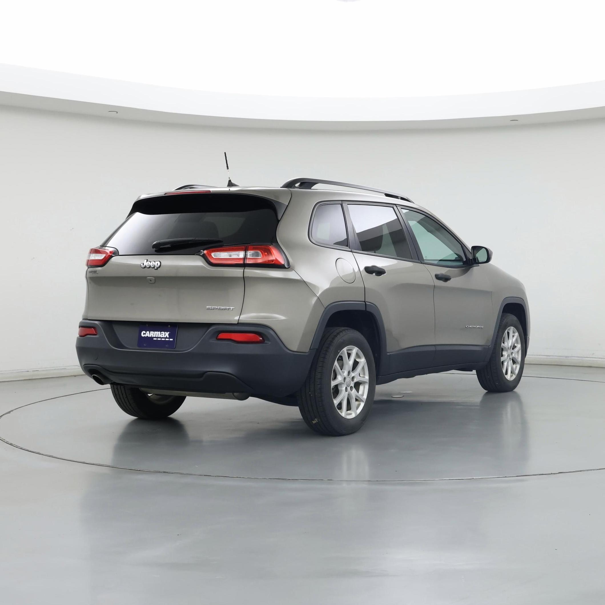 Thumbnail: 2017 Jeep Cherokee - 8