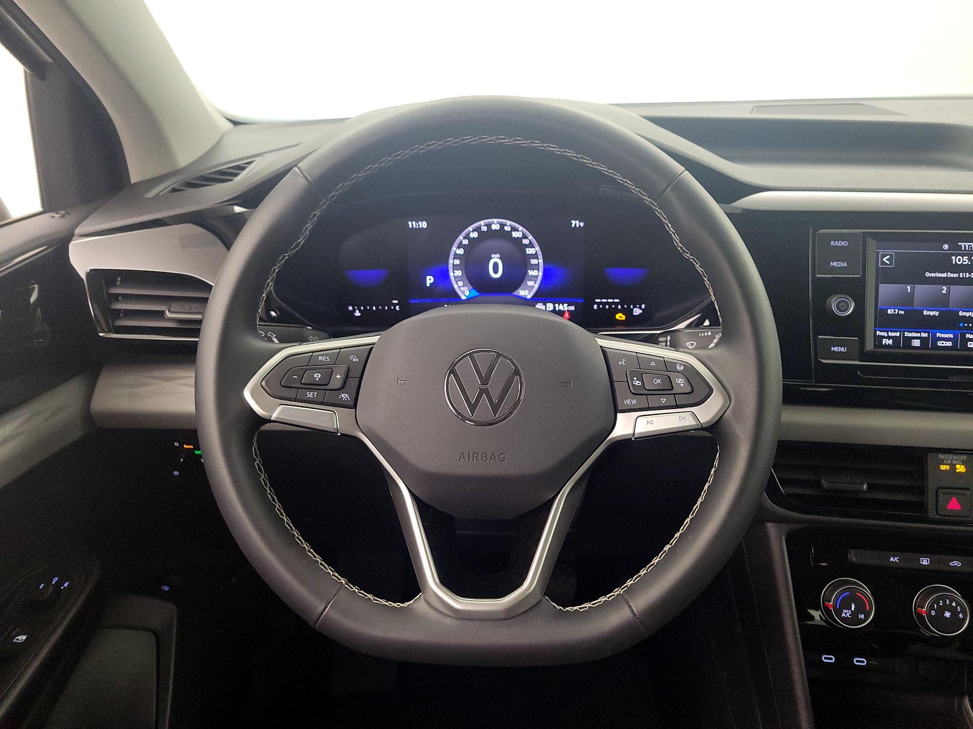 Thumbnail: 2023 Volkswagen Taos - 10