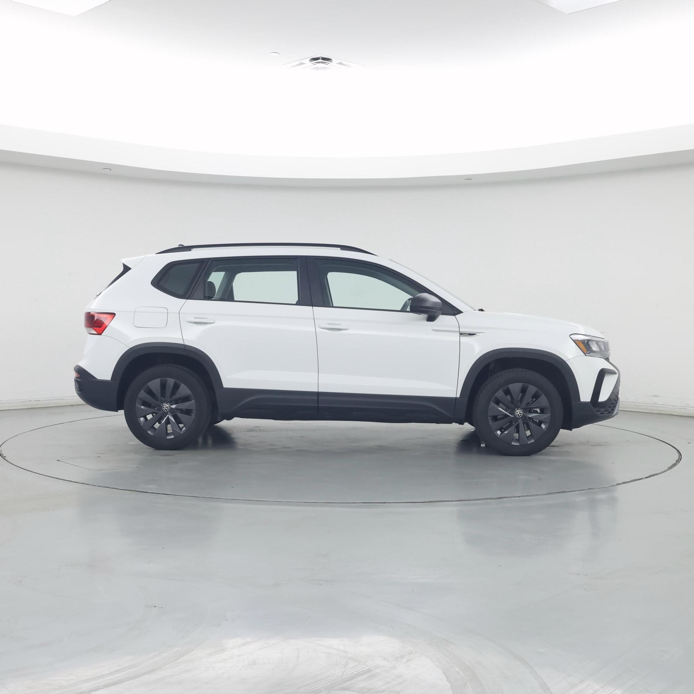 Thumbnail: 2023 Volkswagen Taos - 7