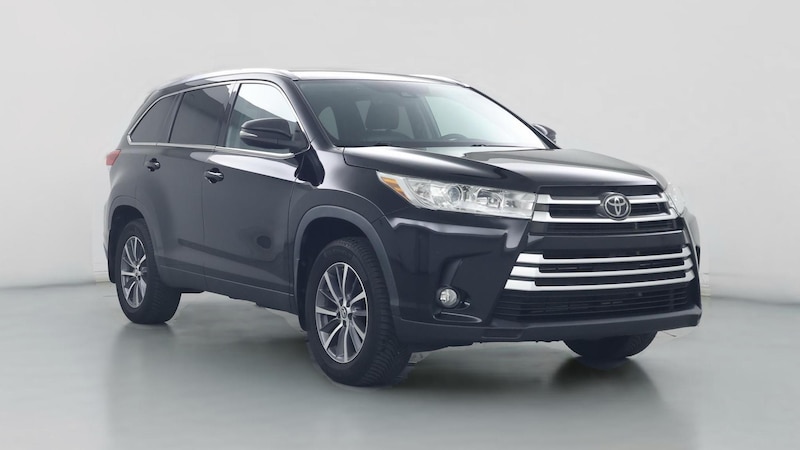 2019 Toyota Highlander XLE Hero Image