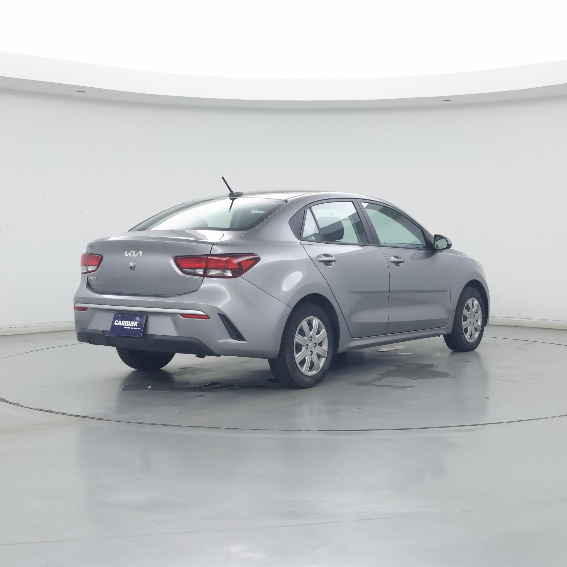 Thumbnail: 2022 Kia Rio - 8