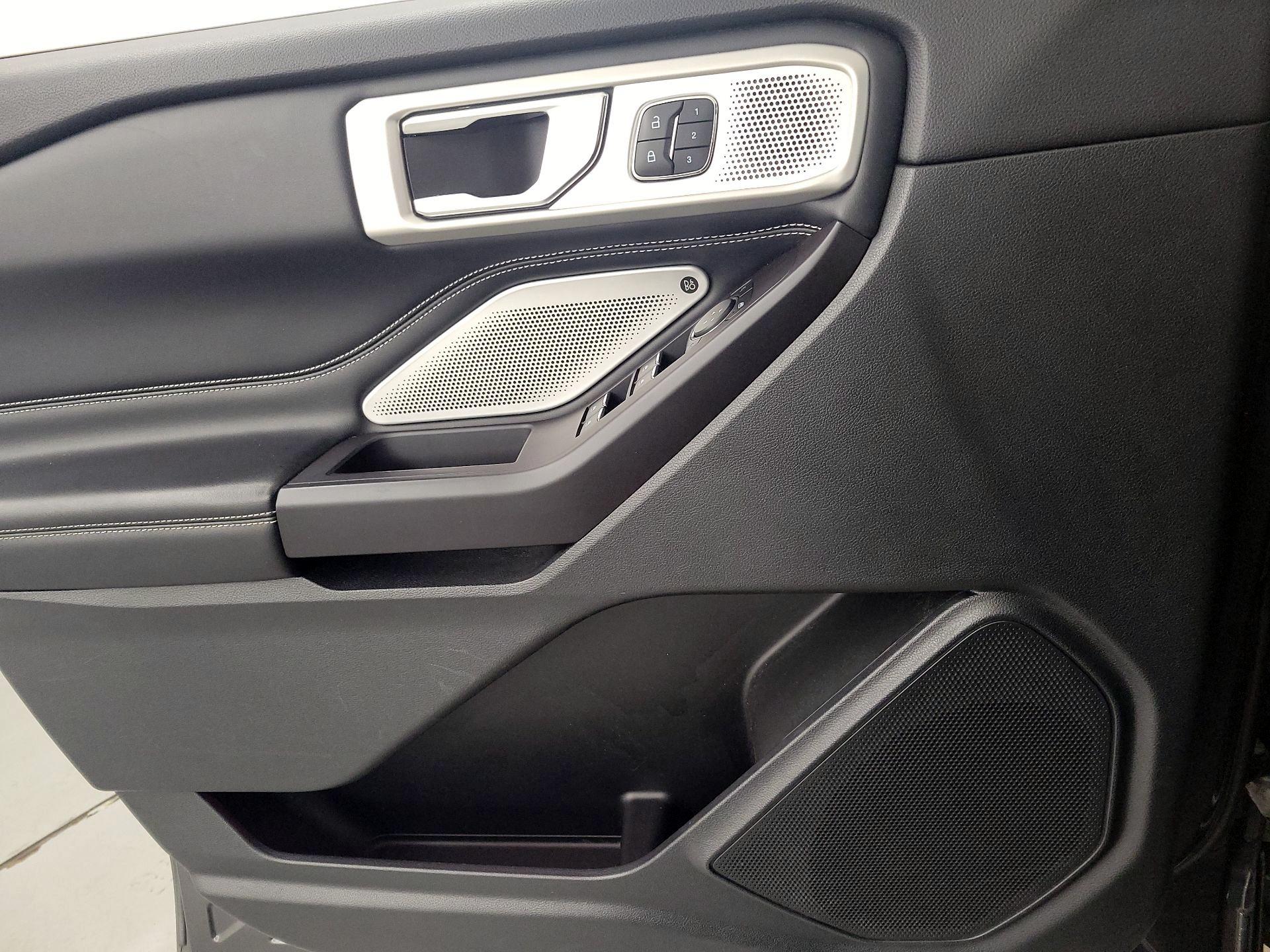 Thumbnail: 2020 Ford Explorer - 12