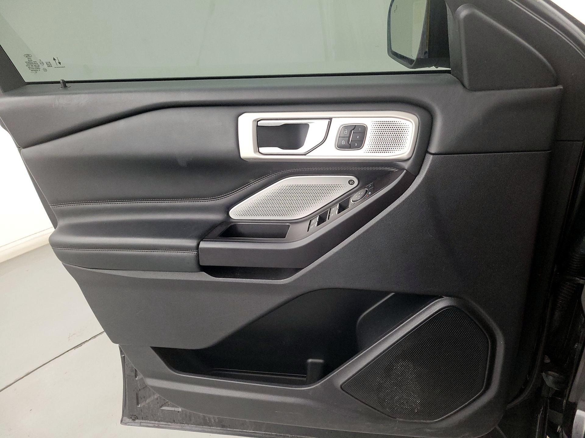 Thumbnail: 2020 Ford Explorer - 12