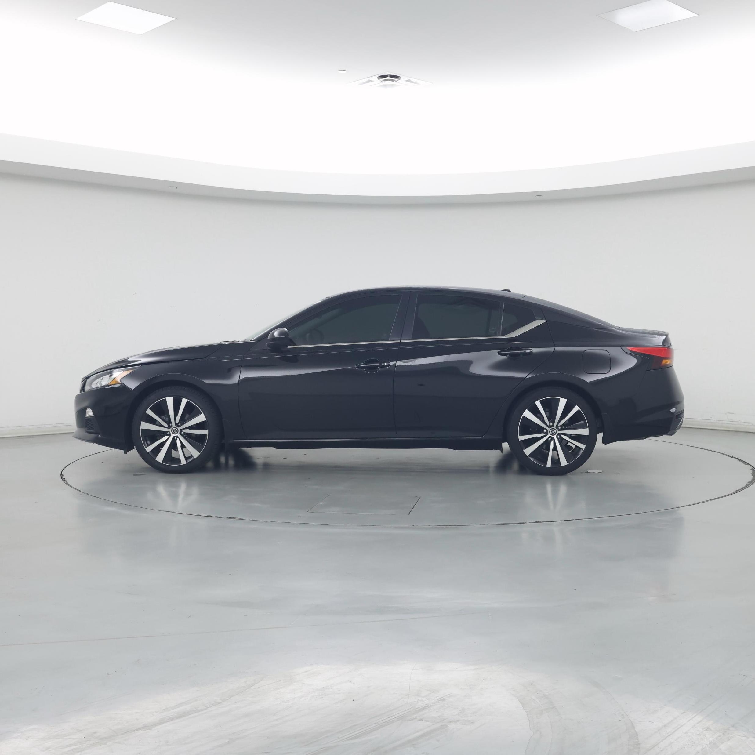 Thumbnail: 2022 Nissan Altima - 3