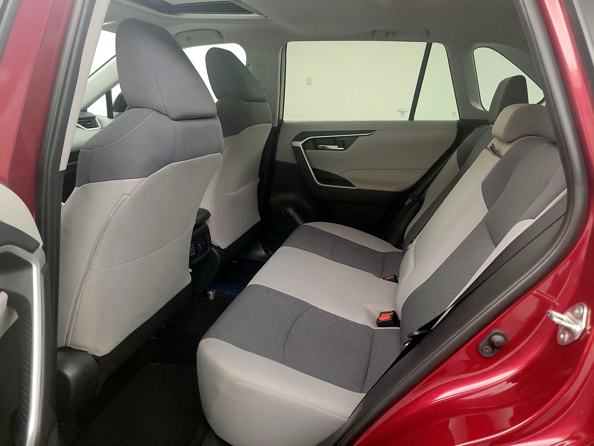 Thumbnail: 2020 Toyota RAV4 - 20