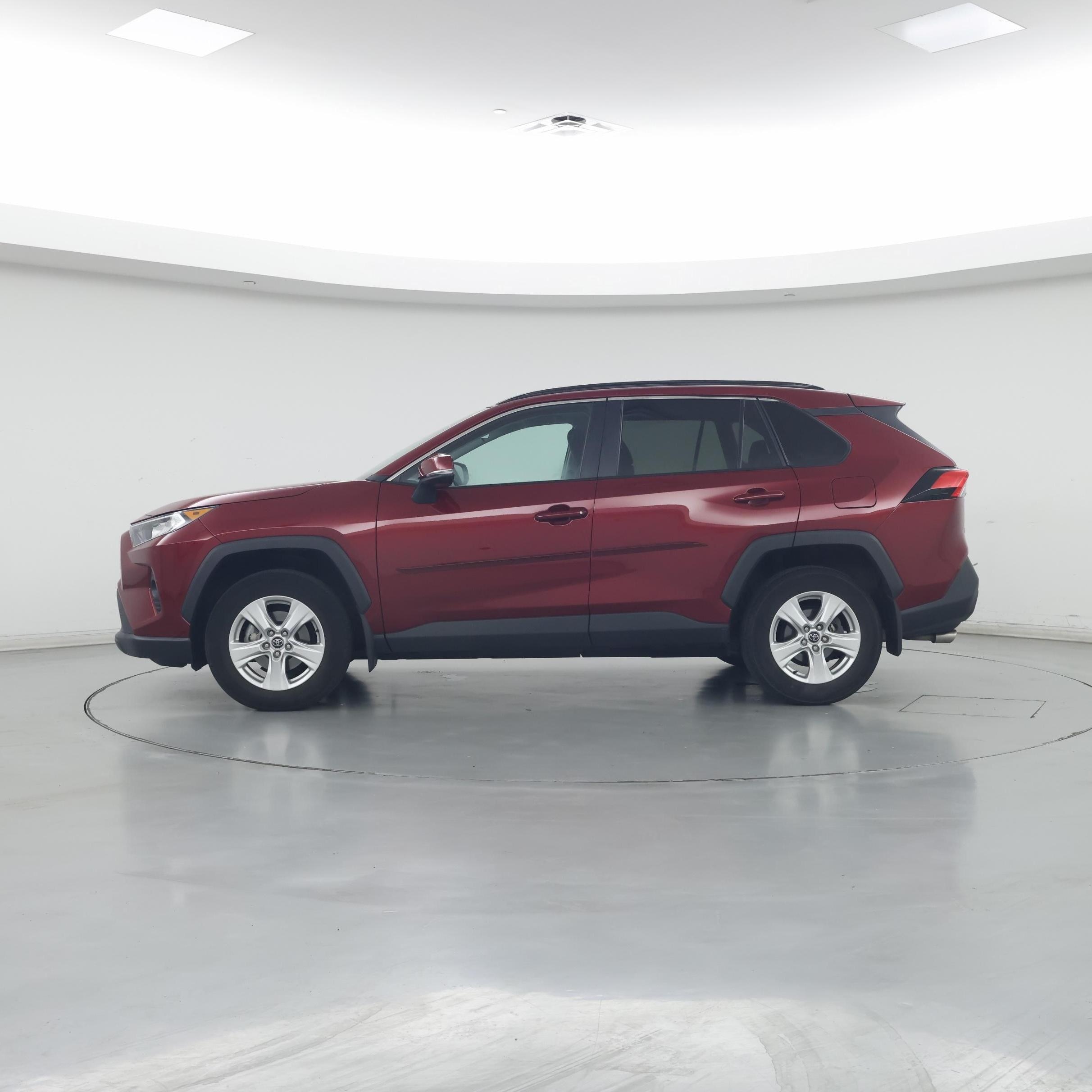 Thumbnail: 2020 Toyota RAV4 - 3