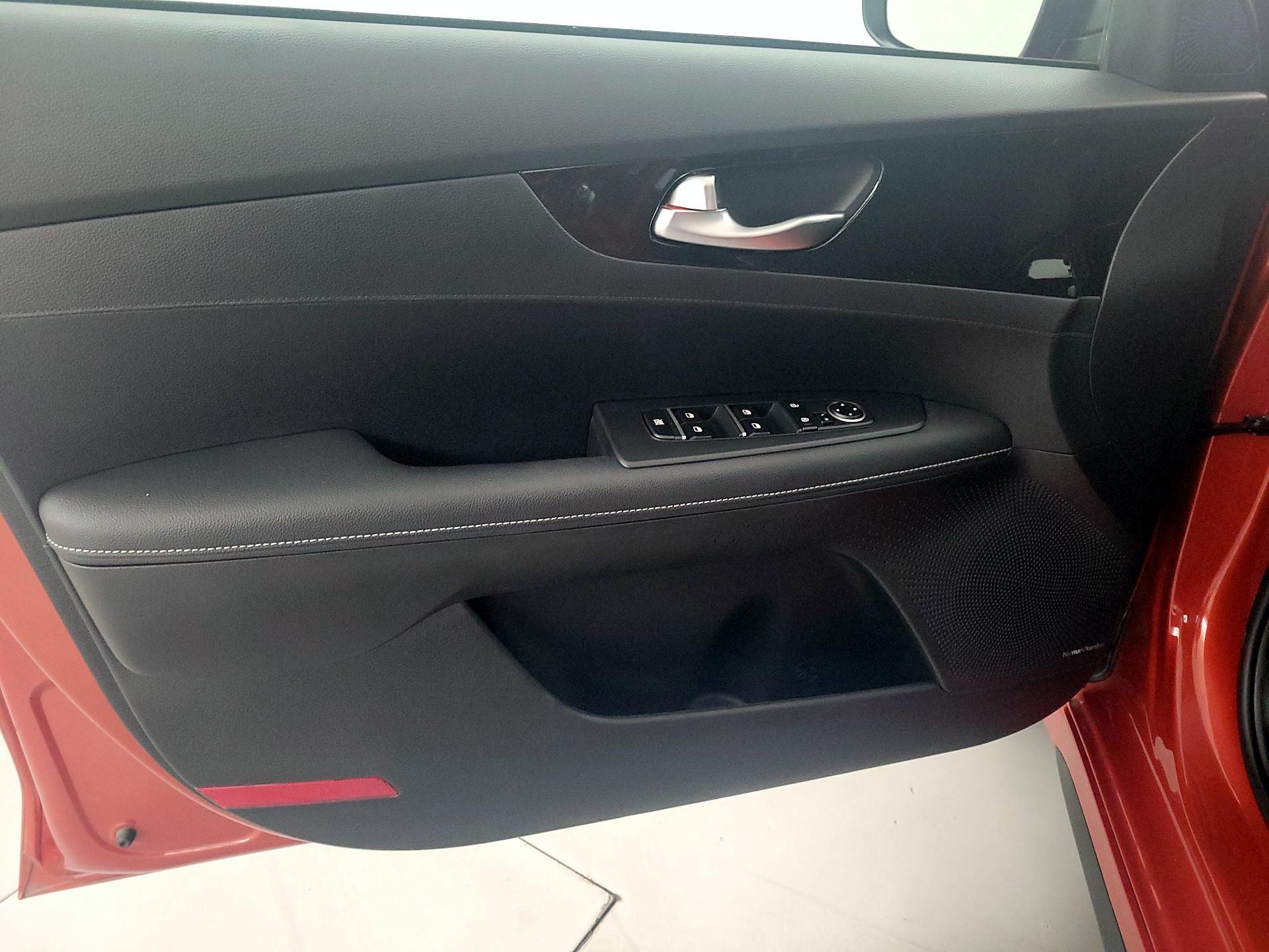 Thumbnail: 2023 Kia Forte - 12