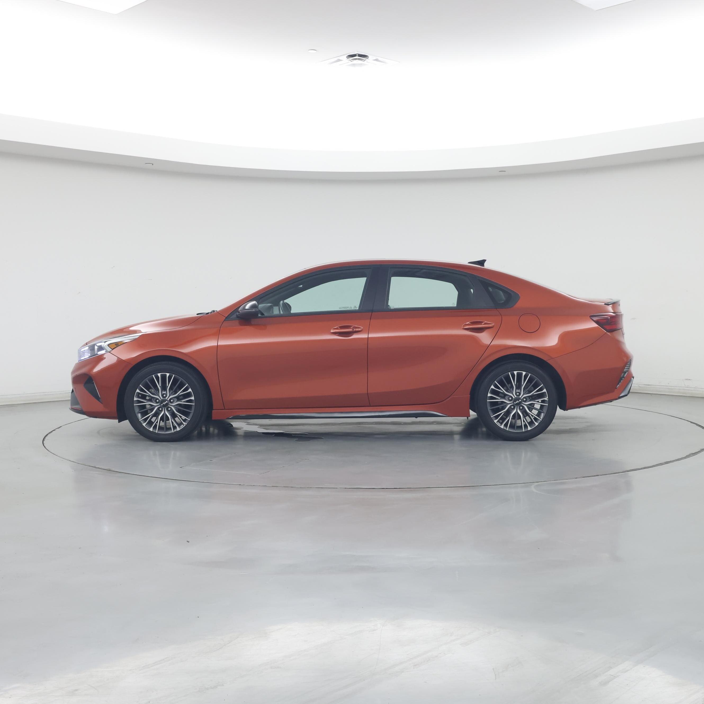 Thumbnail: 2023 Kia Forte - 3