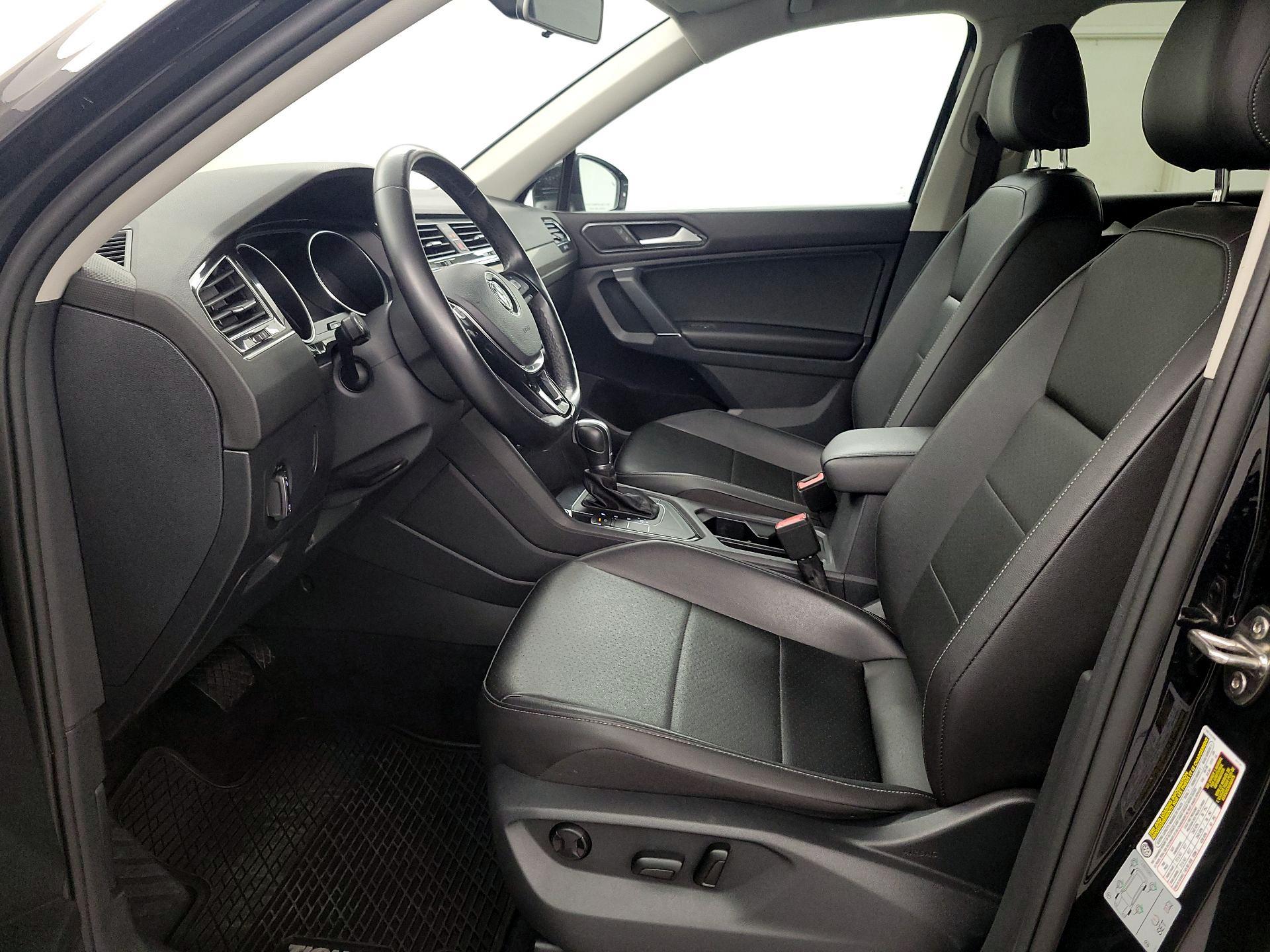 Thumbnail: 2018 Volkswagen Tiguan - 11