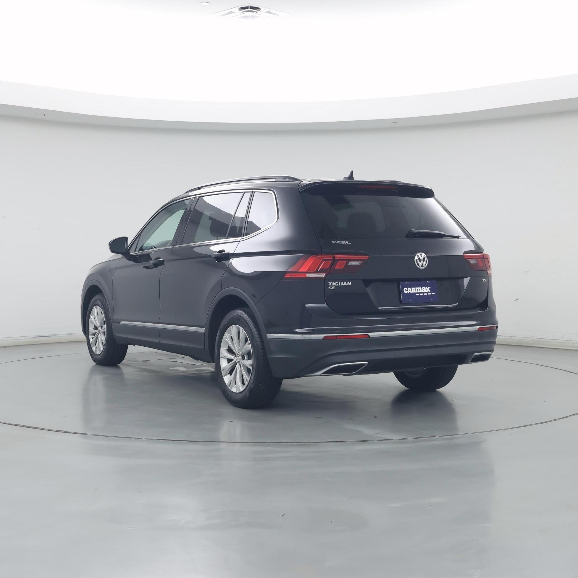 Thumbnail: 2018 Volkswagen Tiguan - 2