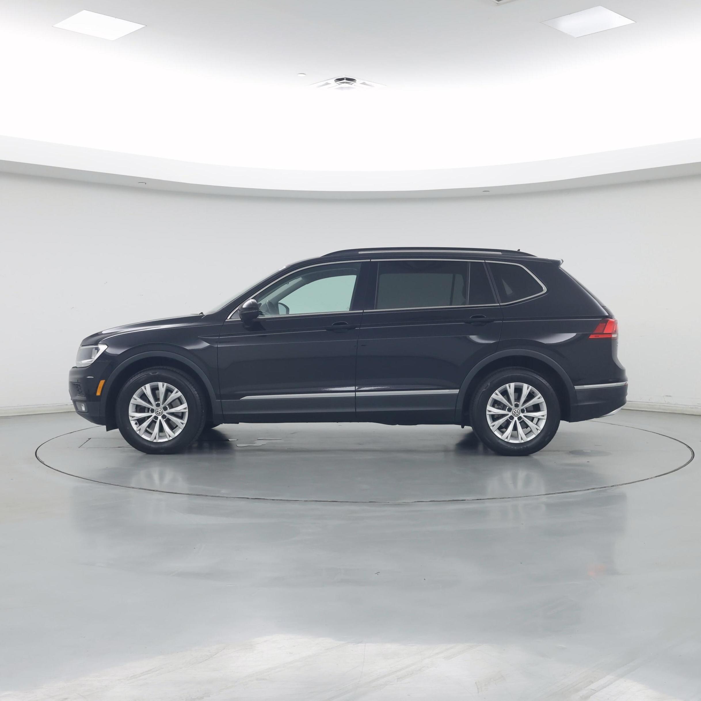 Thumbnail: 2018 Volkswagen Tiguan - 3