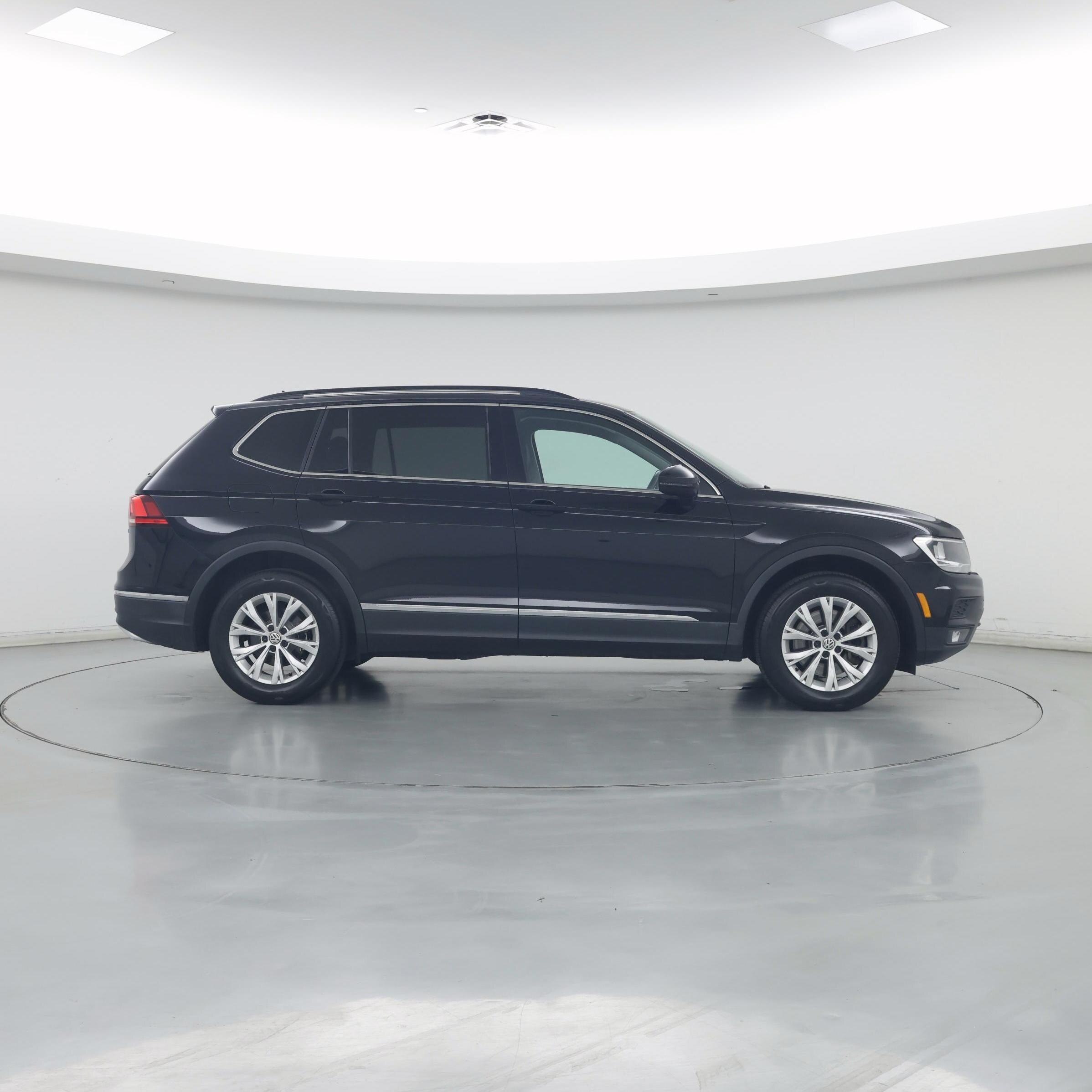 Thumbnail: 2018 Volkswagen Tiguan - 7