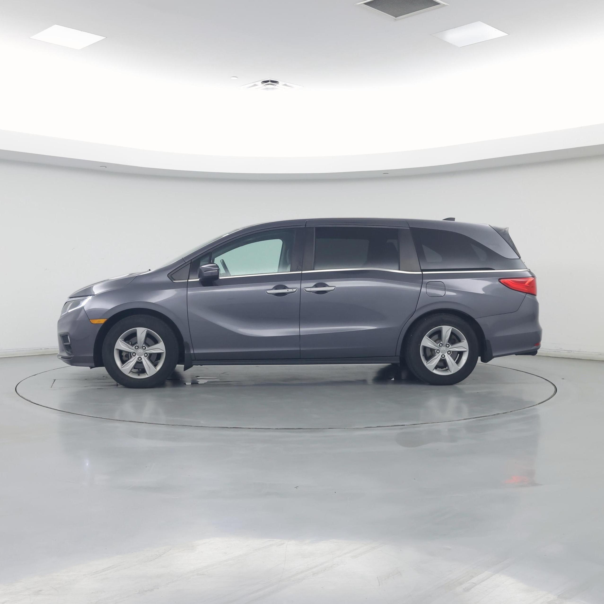 Thumbnail: 2018 Honda Odyssey - 3
