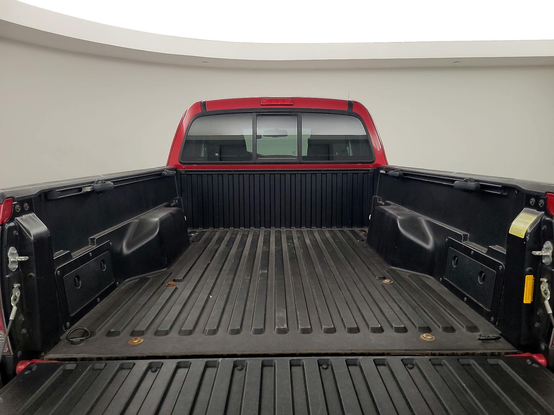 Thumbnail: 2013 Toyota Tacoma - 20