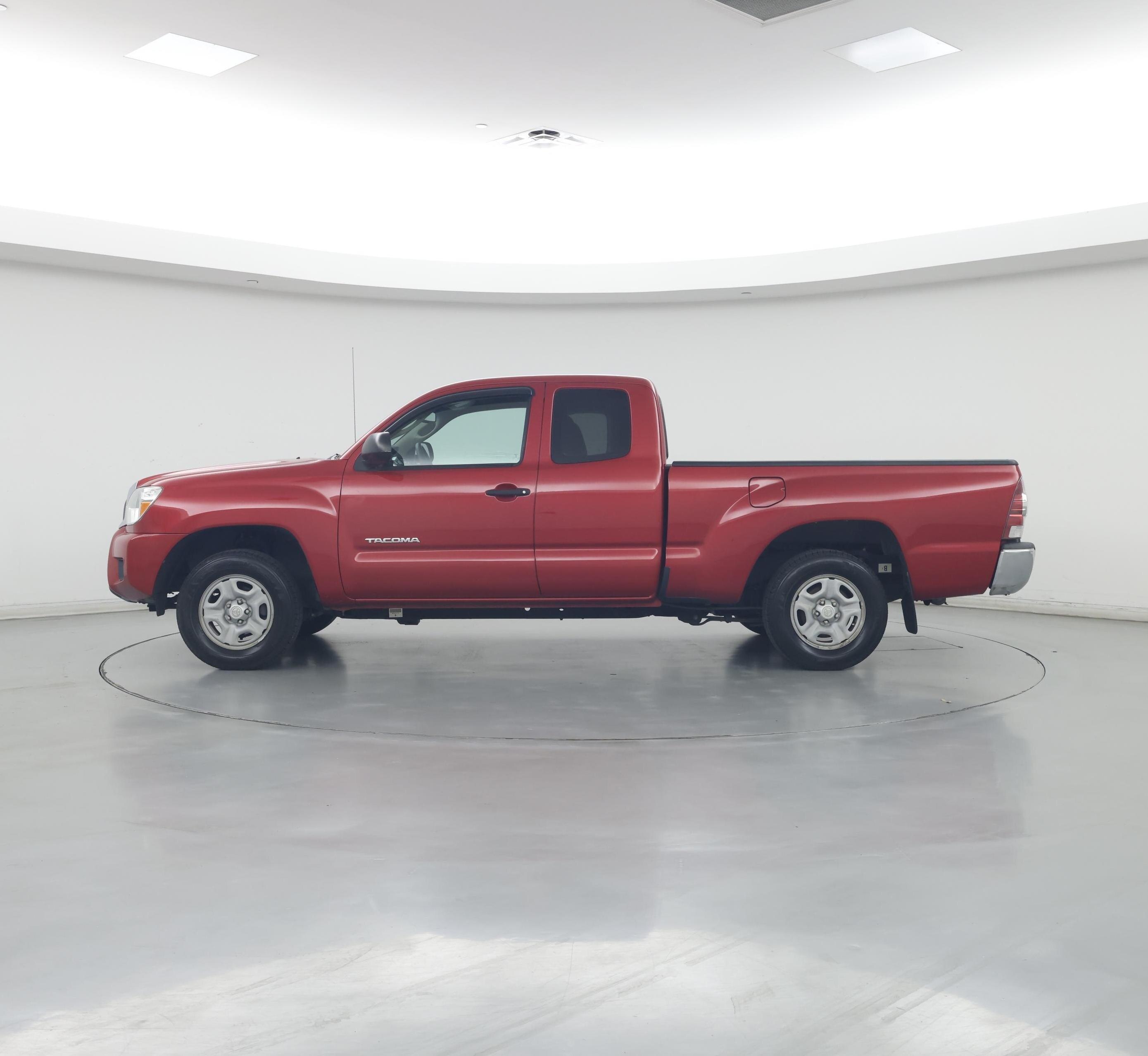 Thumbnail: 2013 Toyota Tacoma - 3
