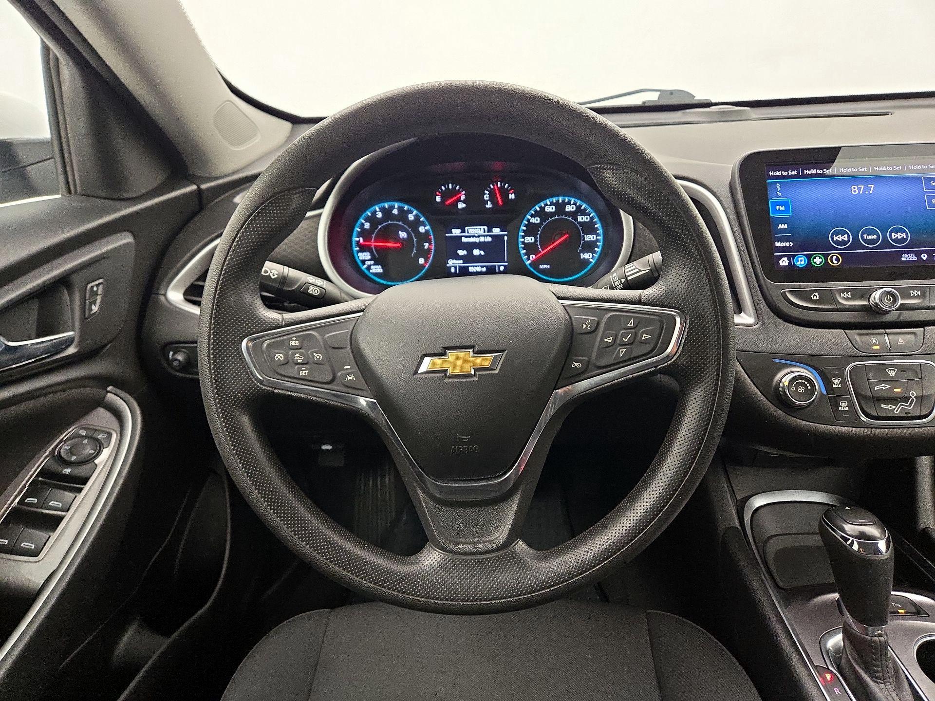 Thumbnail: 2020 Chevrolet Malibu - 10