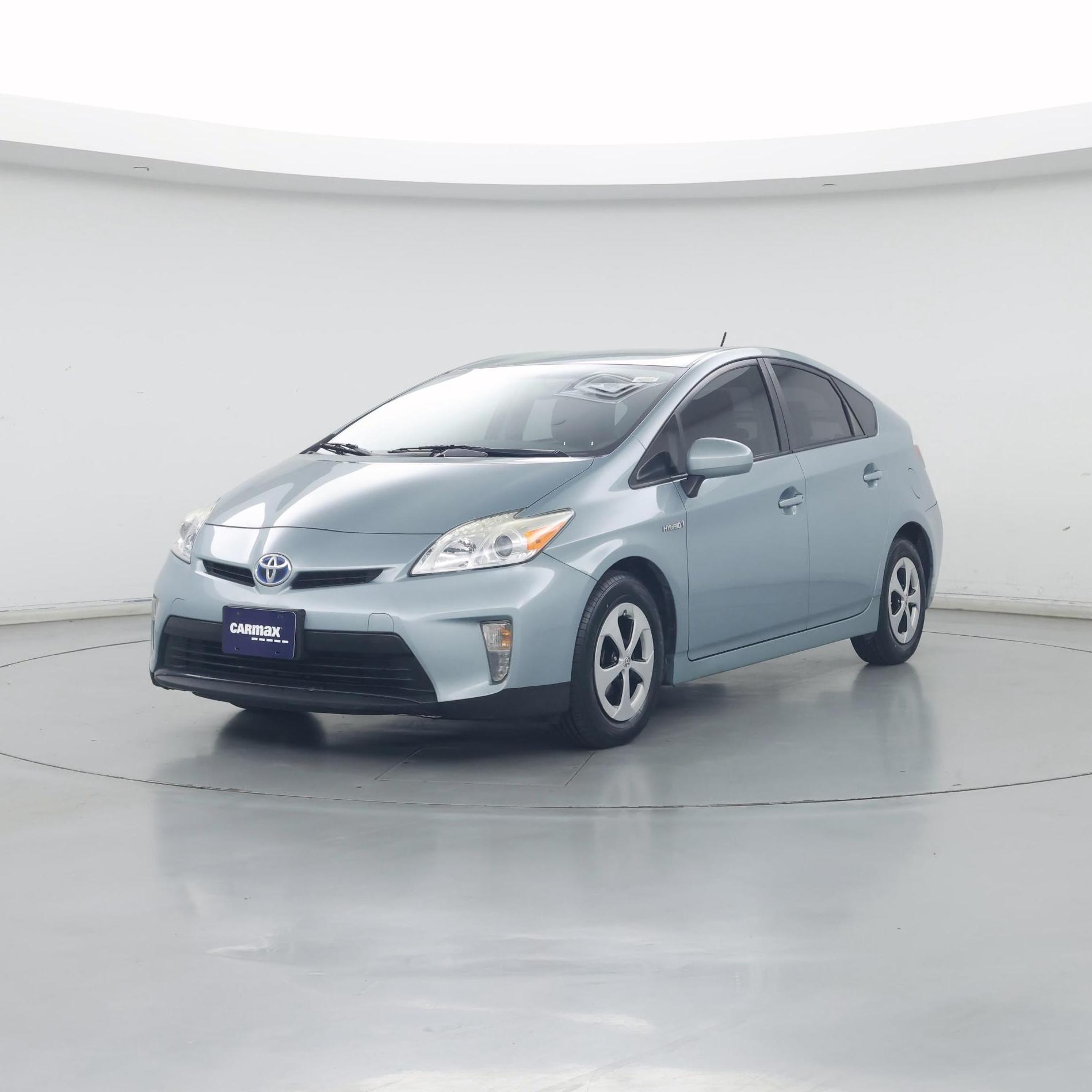 Thumbnail: 2015 Toyota Prius - 4