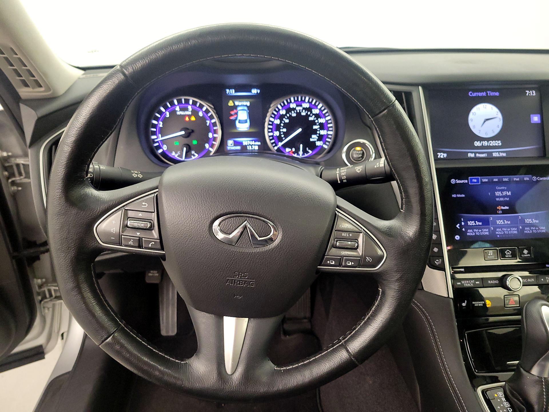 Thumbnail: 2015 INFINITI Q50 - 10
