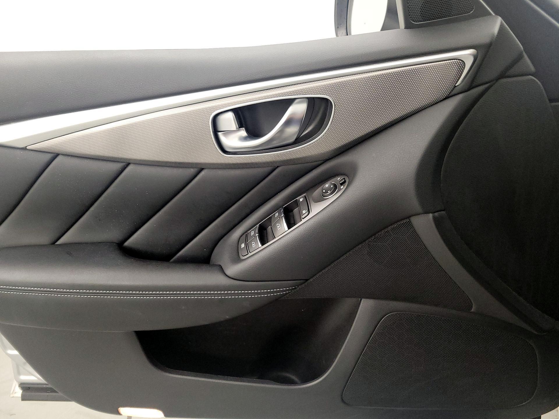 Thumbnail: 2015 INFINITI Q50 - 12