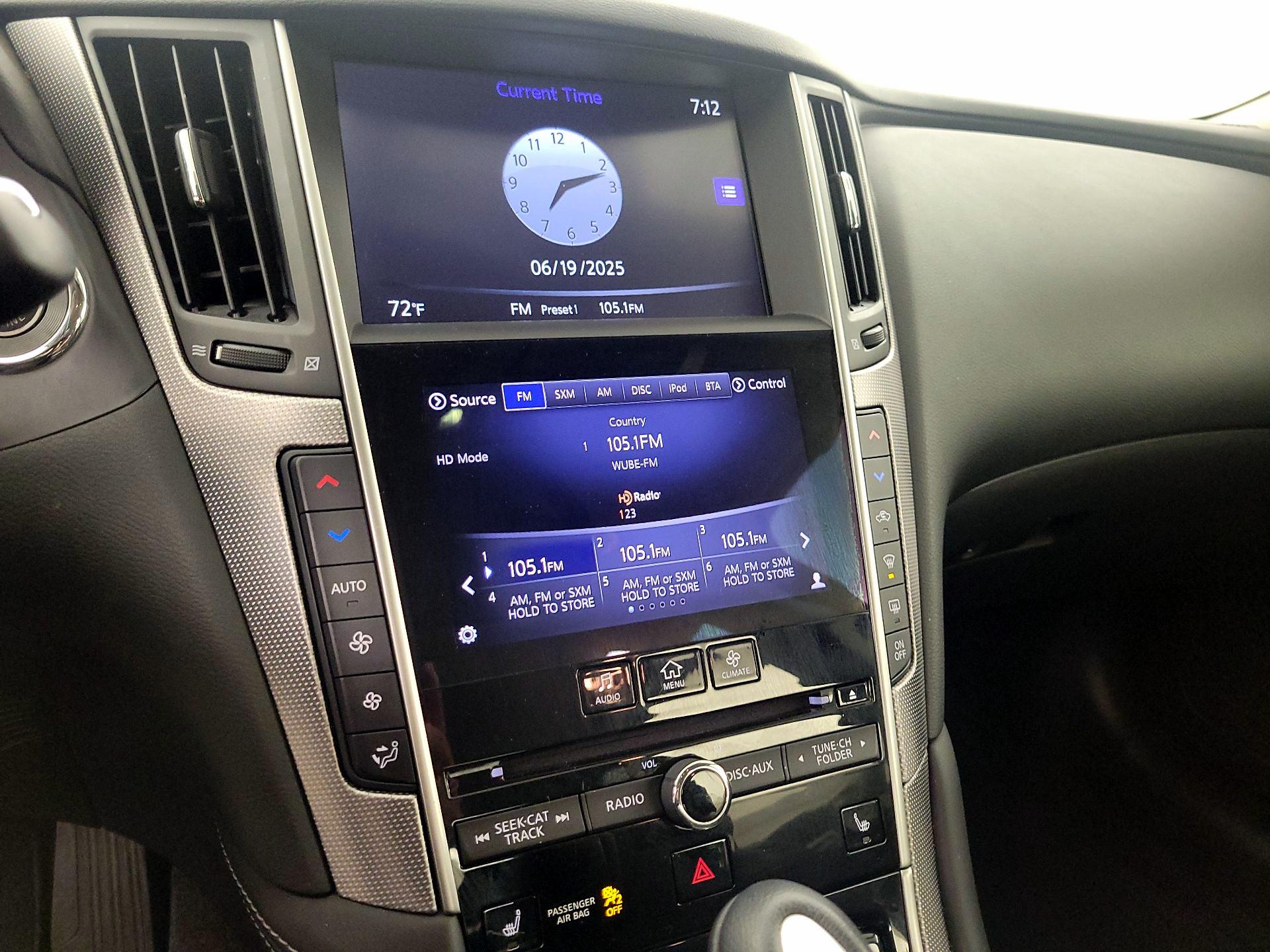 Thumbnail: 2015 INFINITI Q50 - 15