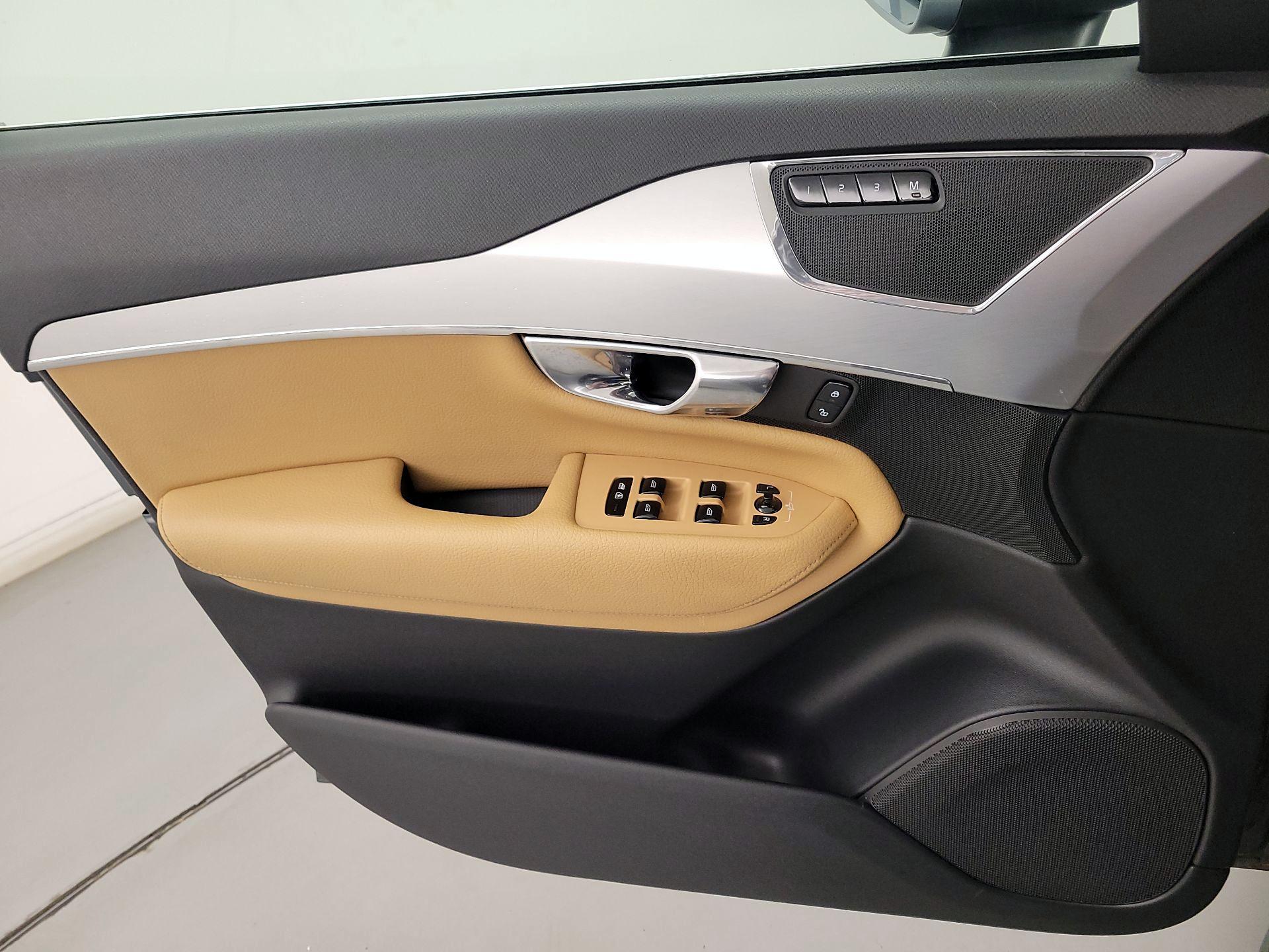 Thumbnail: 2018 Volvo XC90 - 12