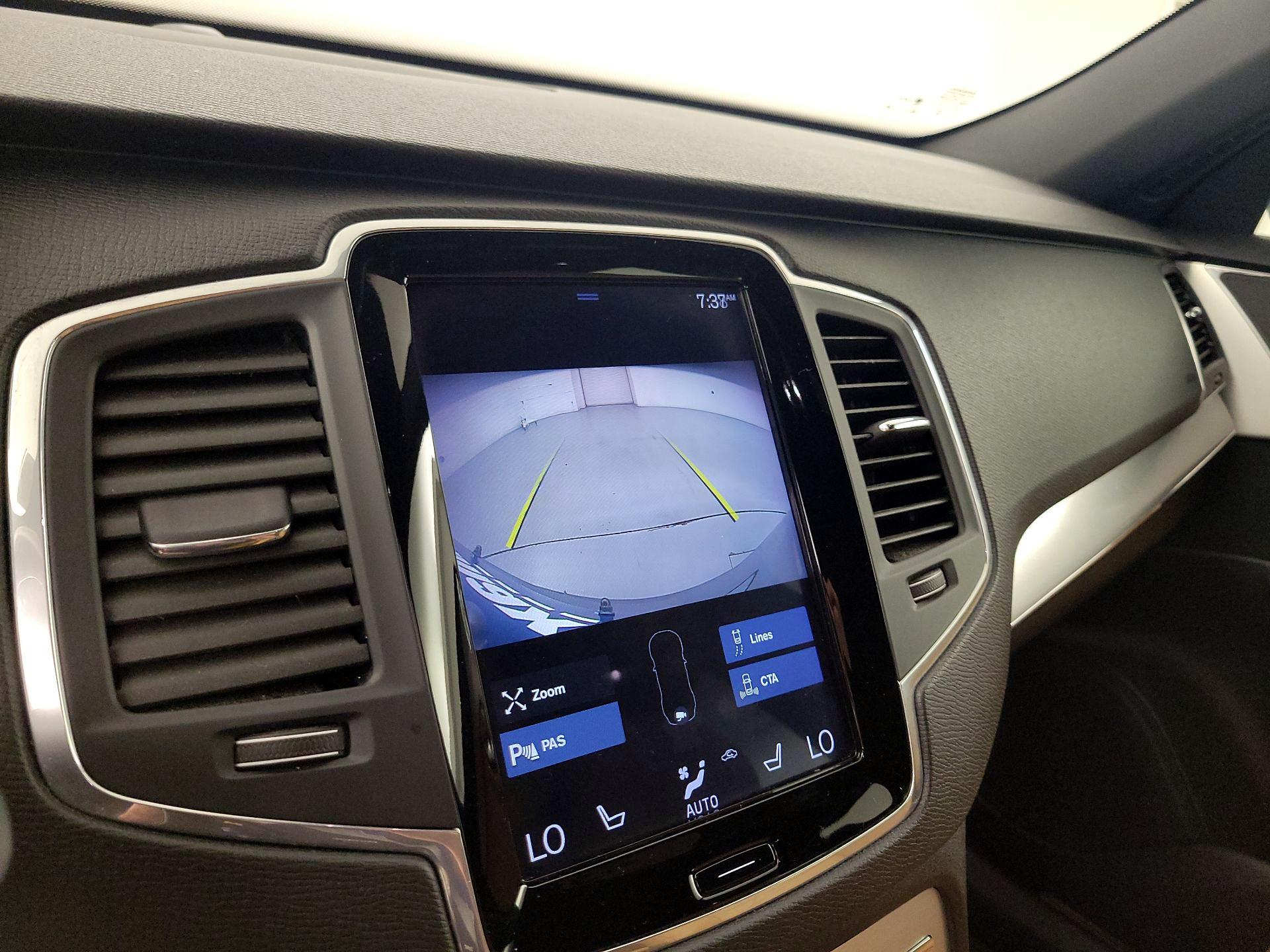 Thumbnail: 2018 Volvo XC90 - 15