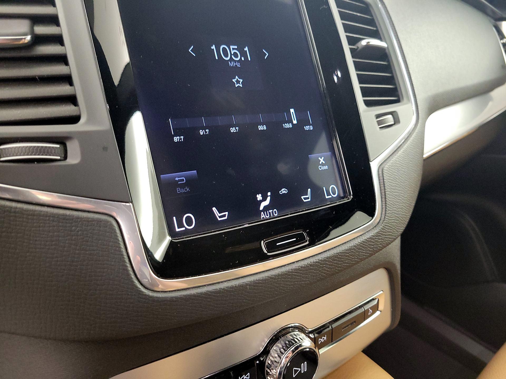 Thumbnail: 2018 Volvo XC90 - 17