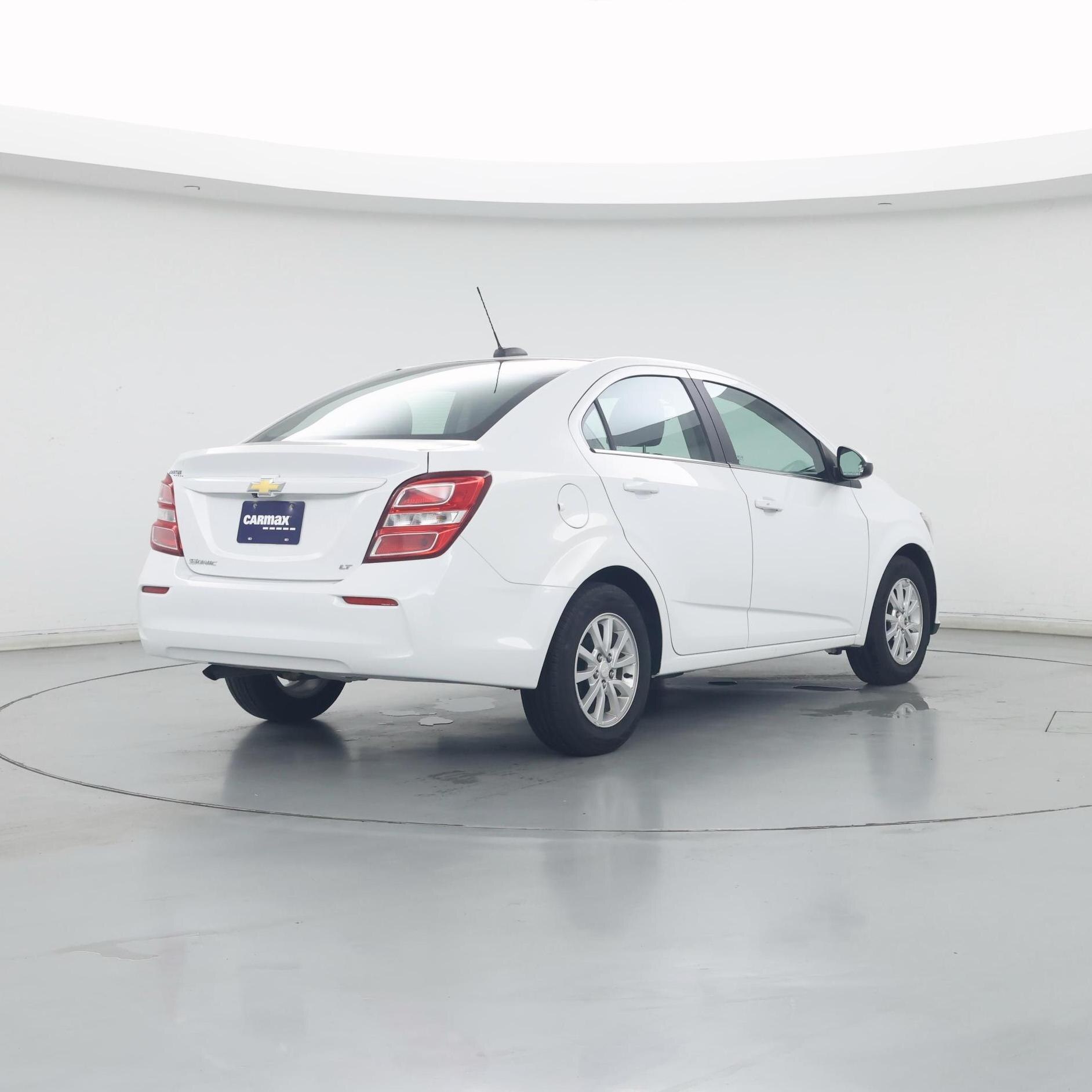 Thumbnail: 2019 Chevrolet Sonic - 8