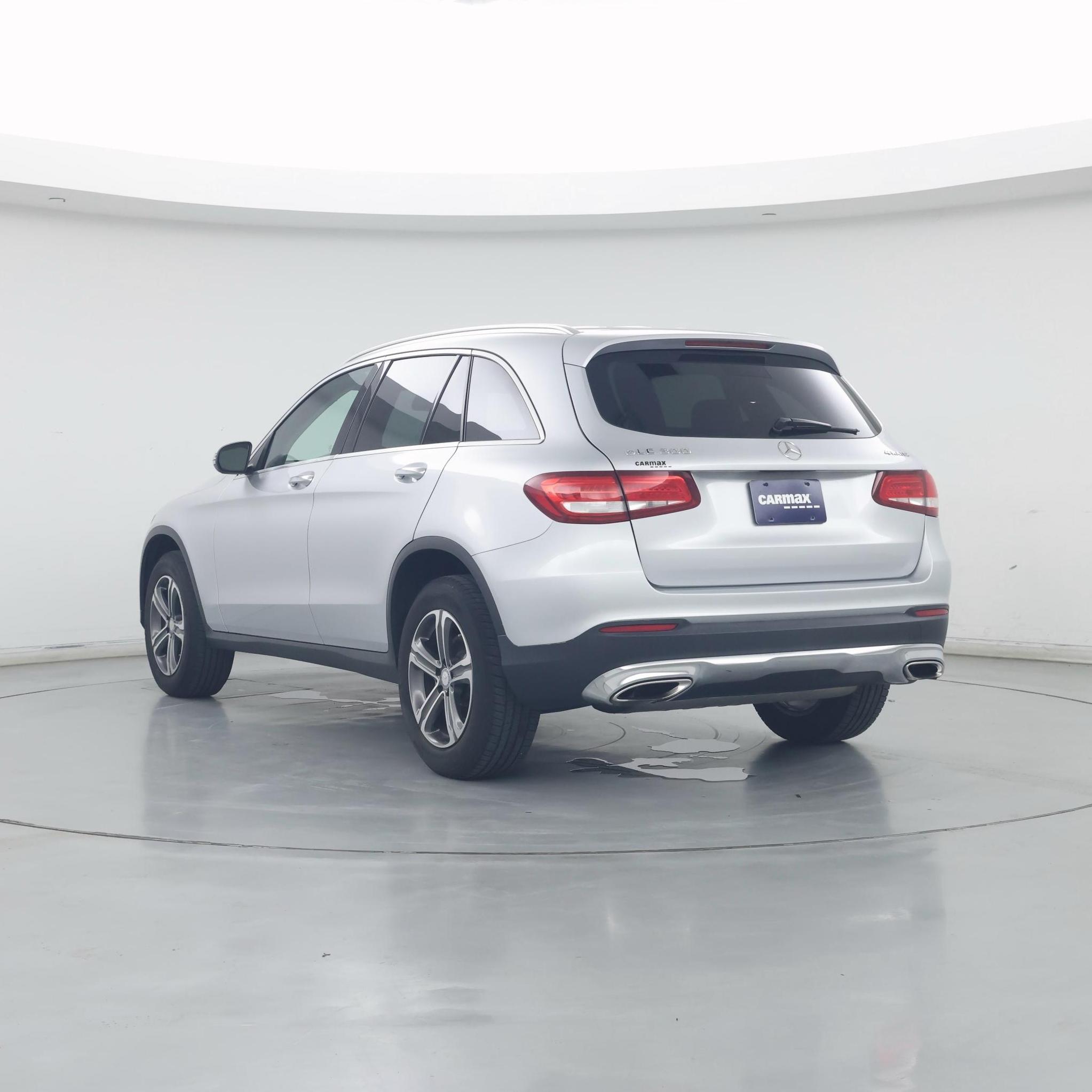 Thumbnail: 2016 Mercedes-Benz GLC - 2