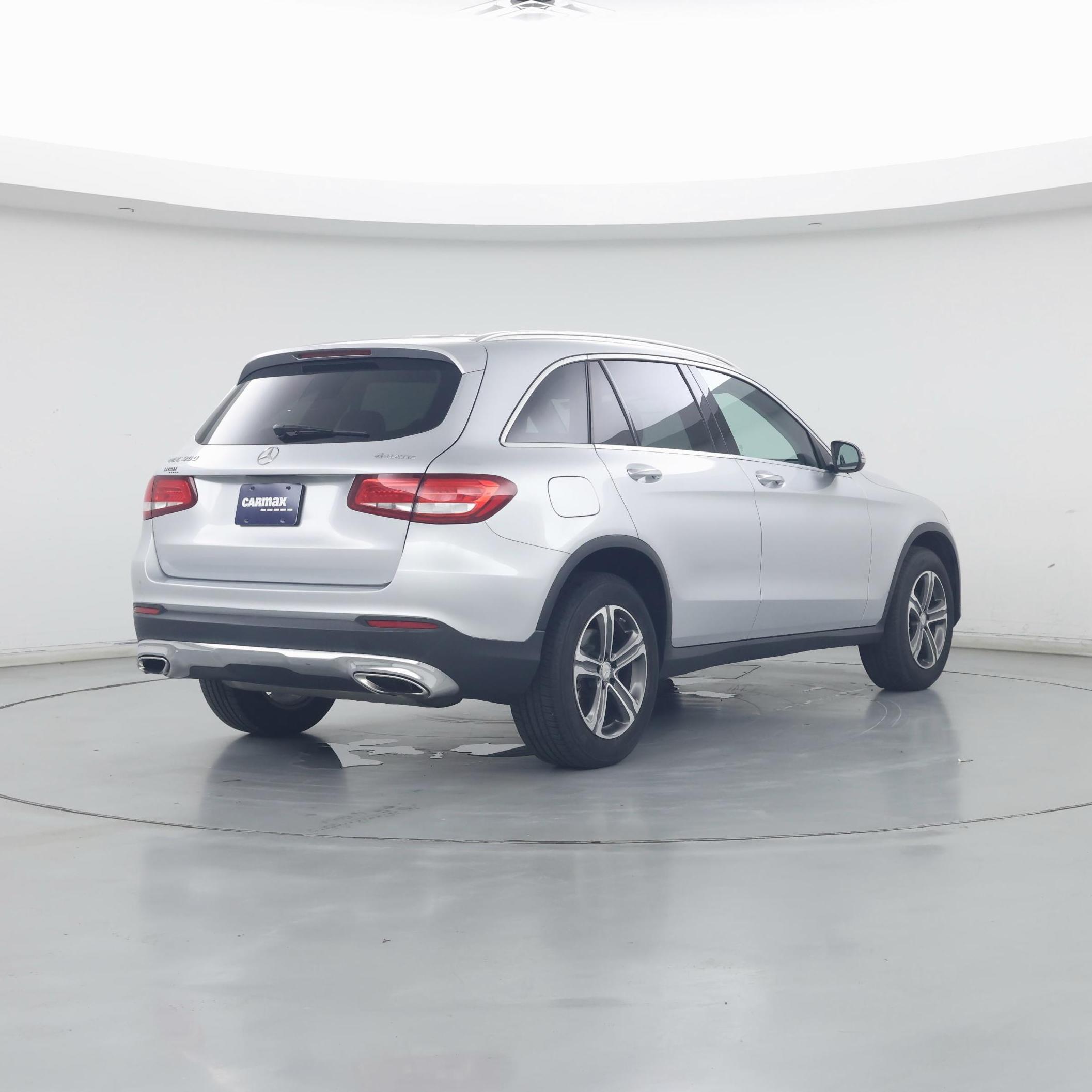 Thumbnail: 2016 Mercedes-Benz GLC - 8