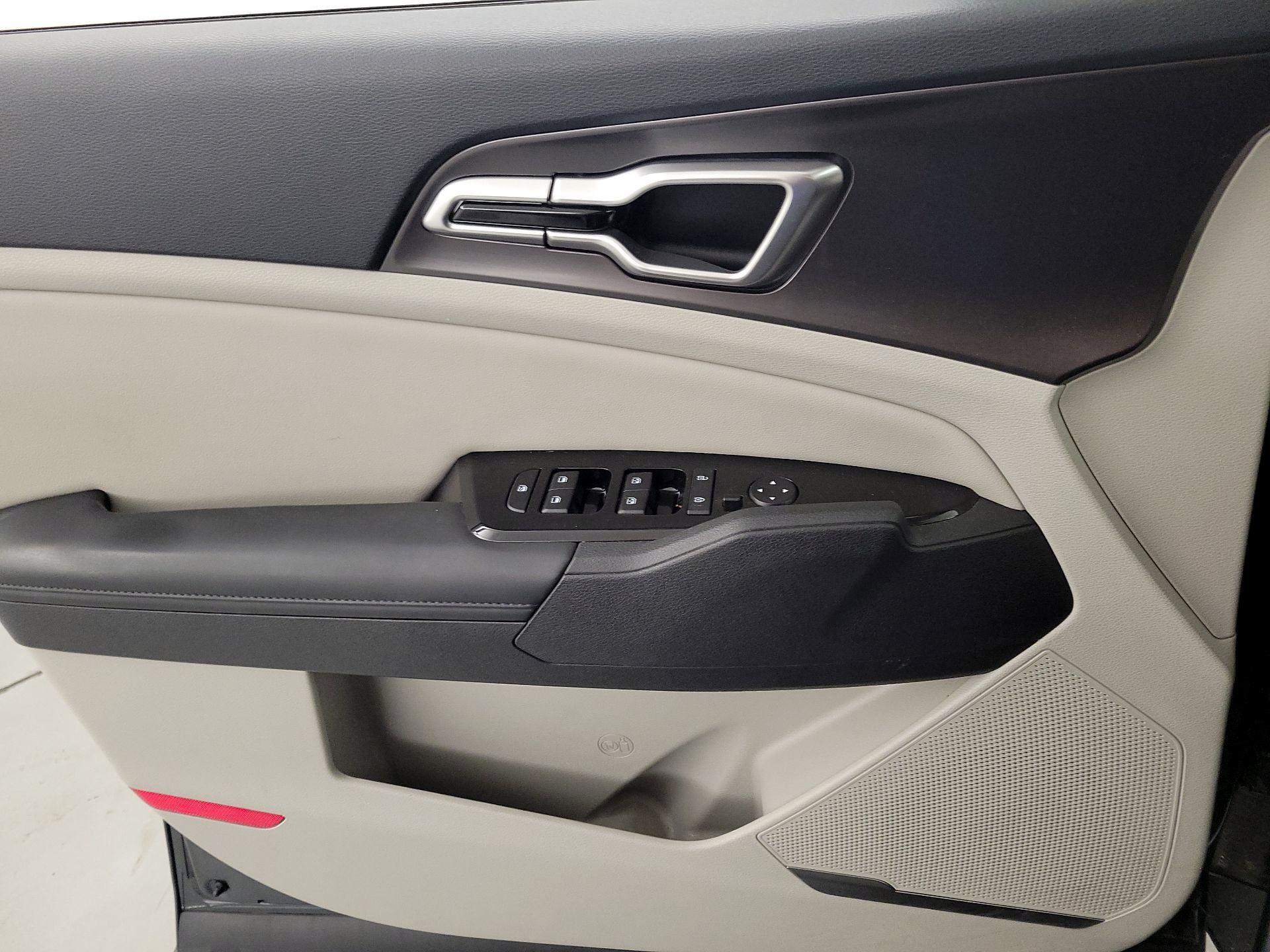 Thumbnail: 2023 Kia Sportage - 12
