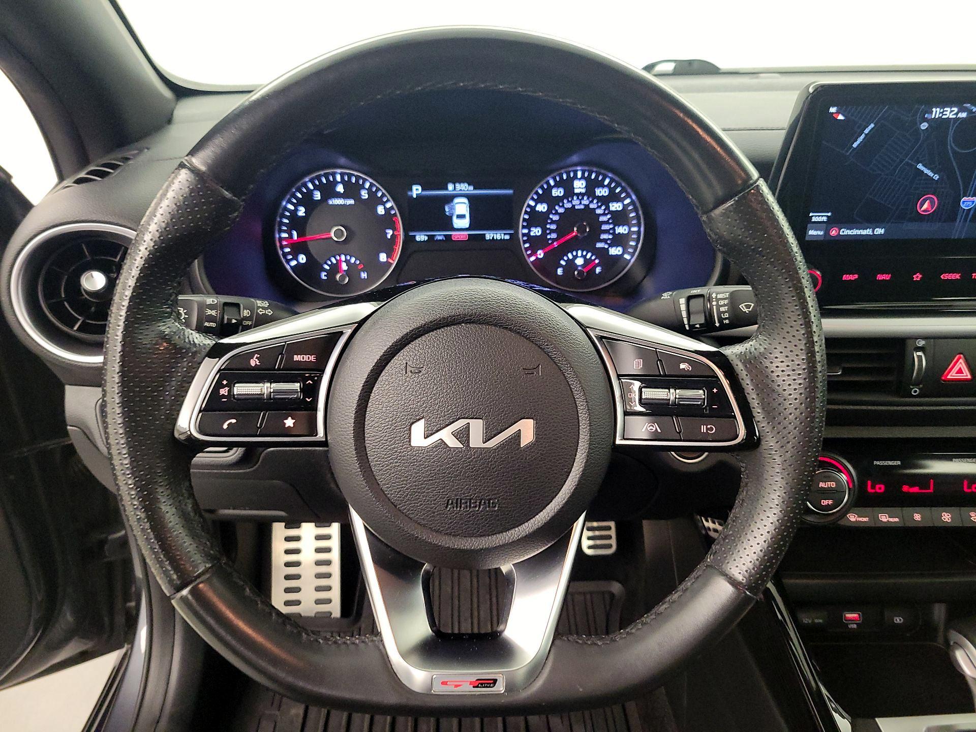 Thumbnail: 2022 Kia Forte - 10