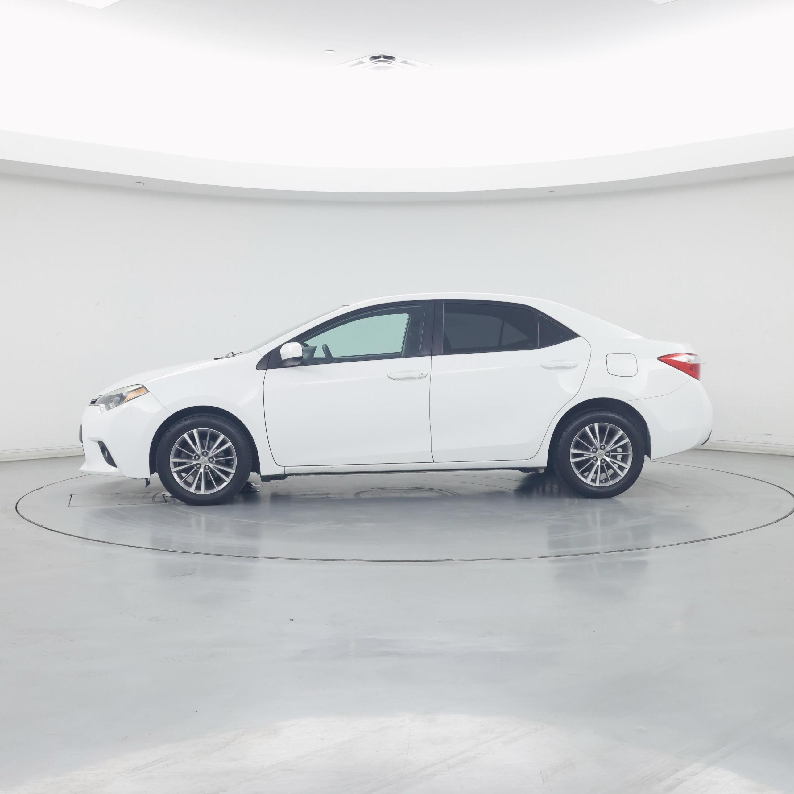 Thumbnail: 2014 Toyota Corolla - 3