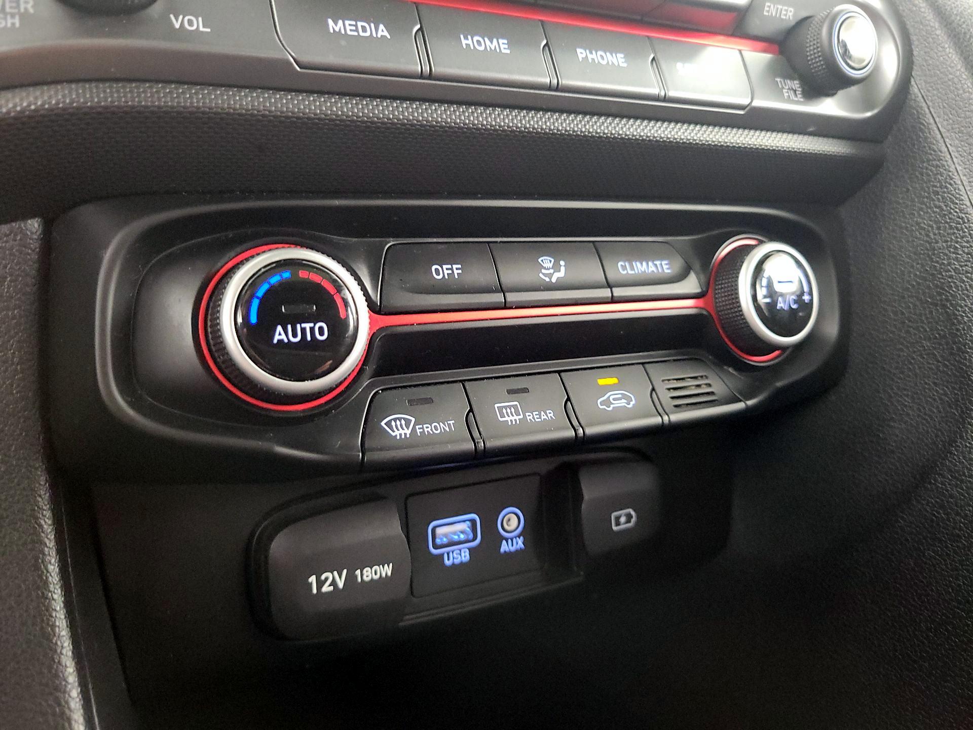 Thumbnail: 2019 Hyundai Veloster - 16