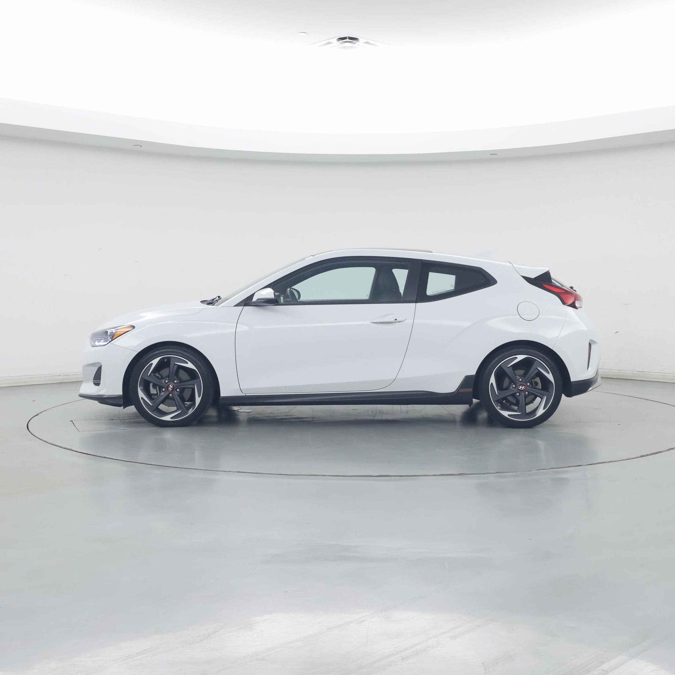 Thumbnail: 2019 Hyundai Veloster - 3