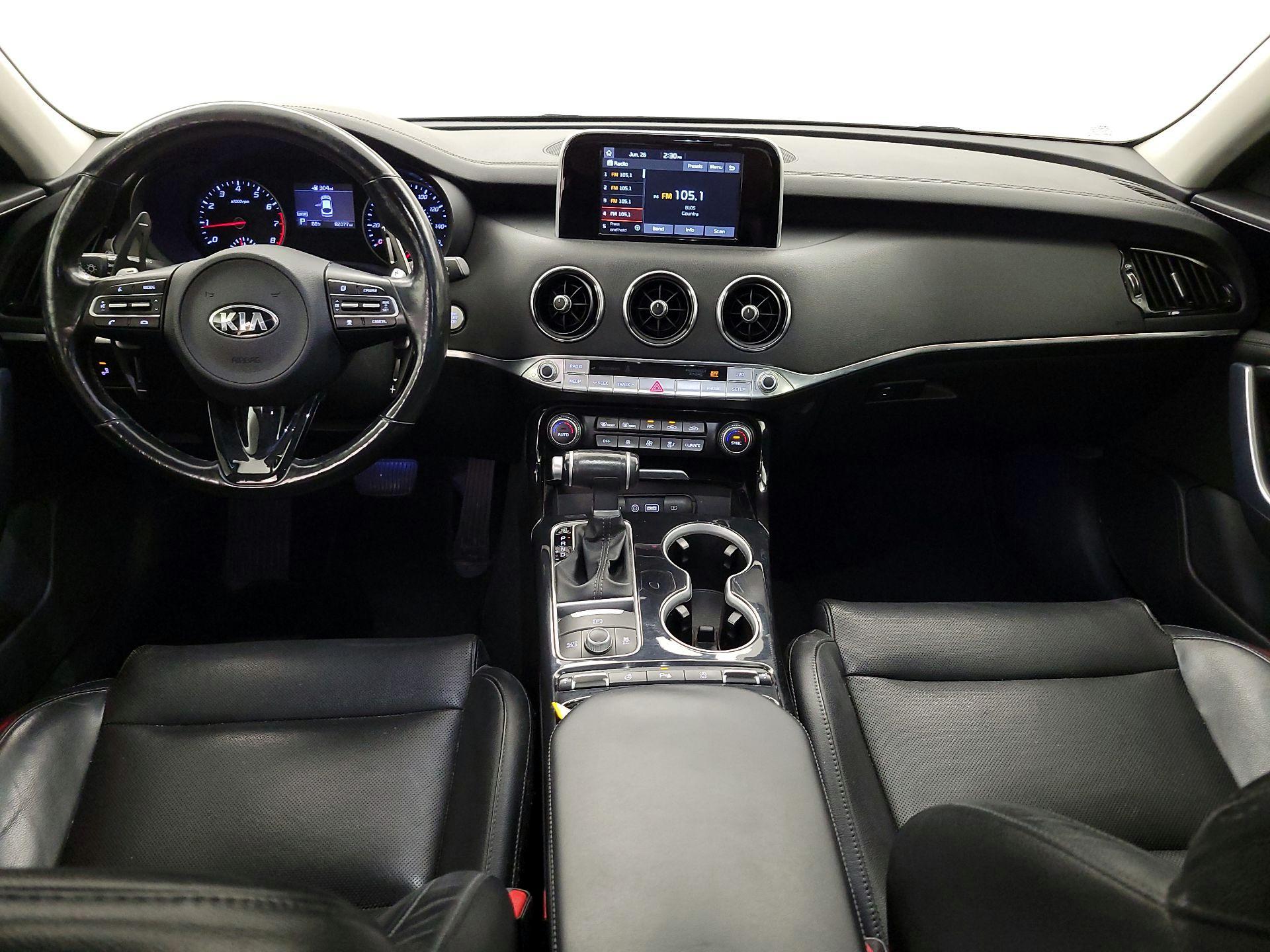Thumbnail: 2018 Kia Stinger - 9