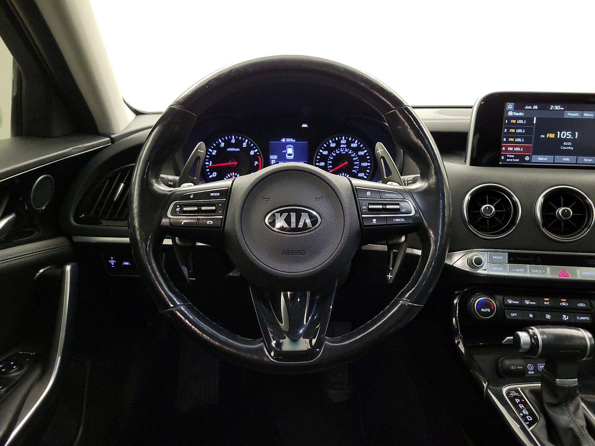 Thumbnail: 2018 Kia Stinger - 10