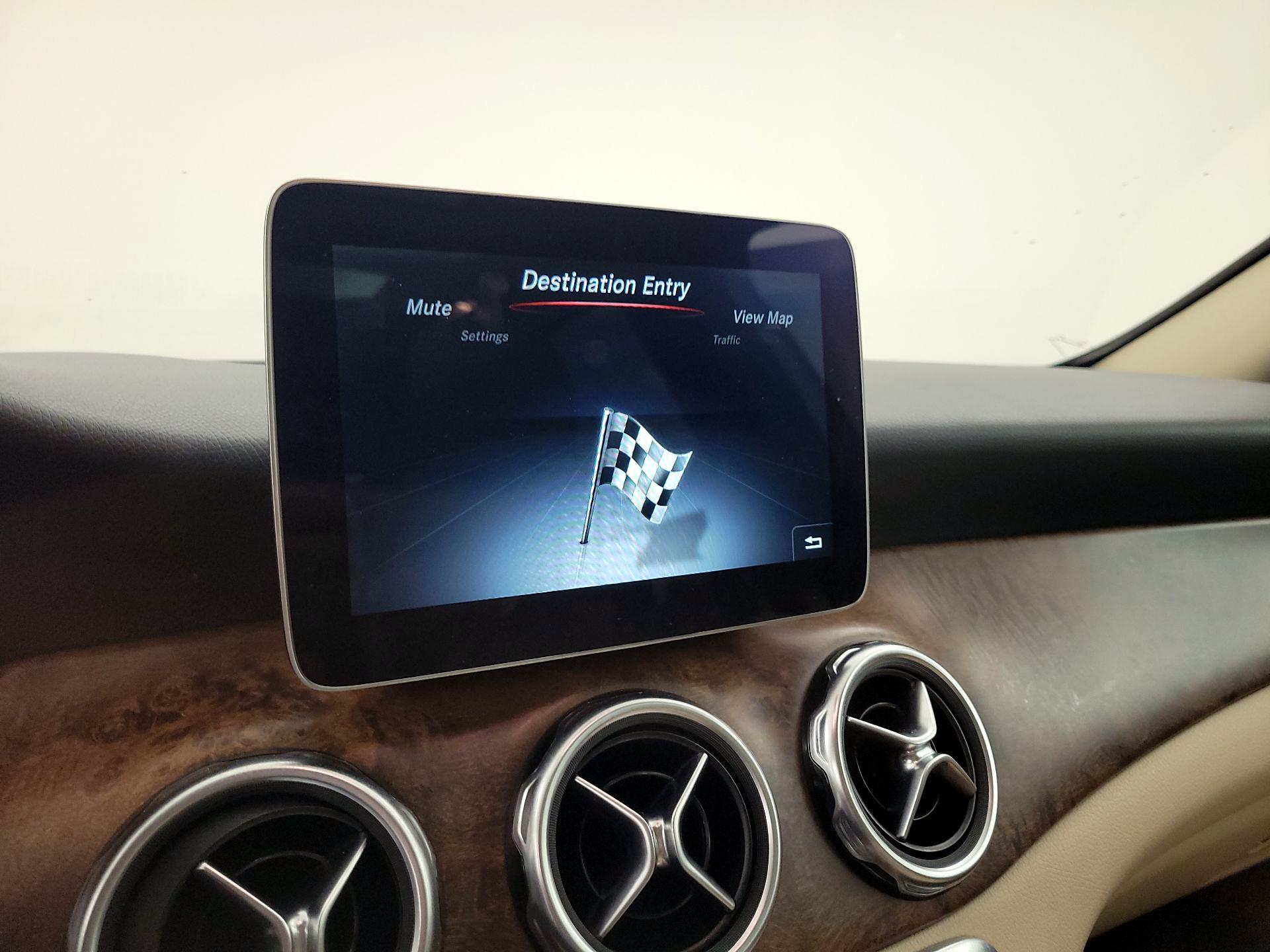 Thumbnail: 2018 Mercedes-Benz GLA - 14