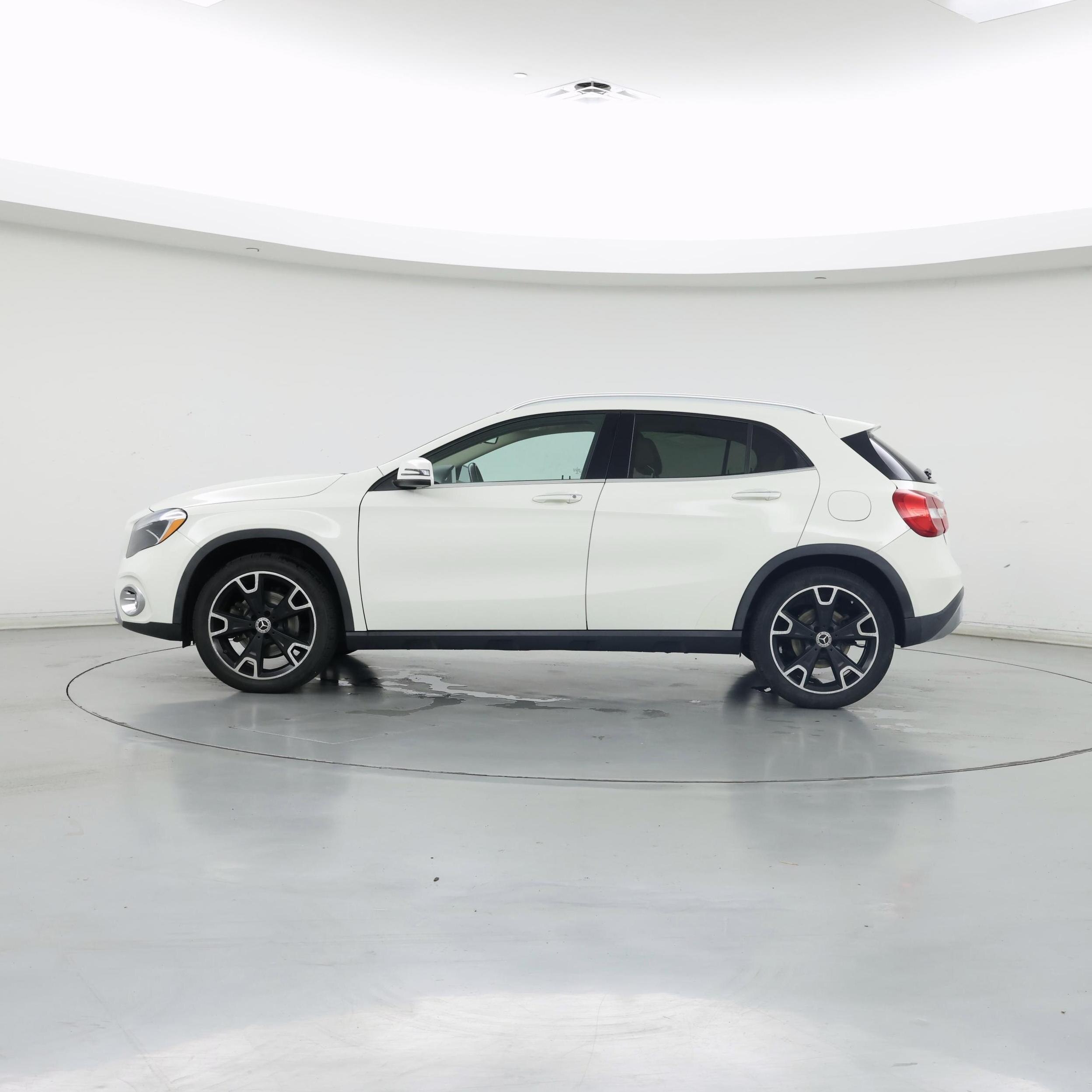 Thumbnail: 2018 Mercedes-Benz GLA - 3