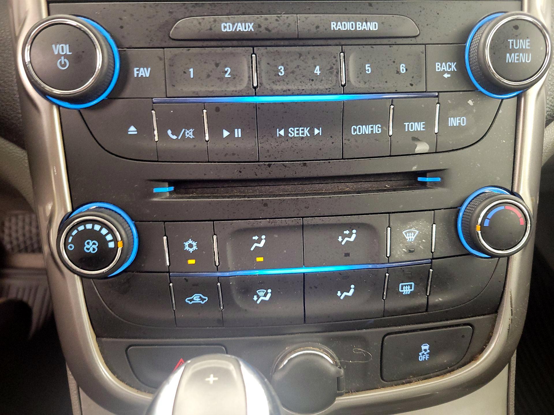 Thumbnail: 2015 Chevrolet Malibu - 15