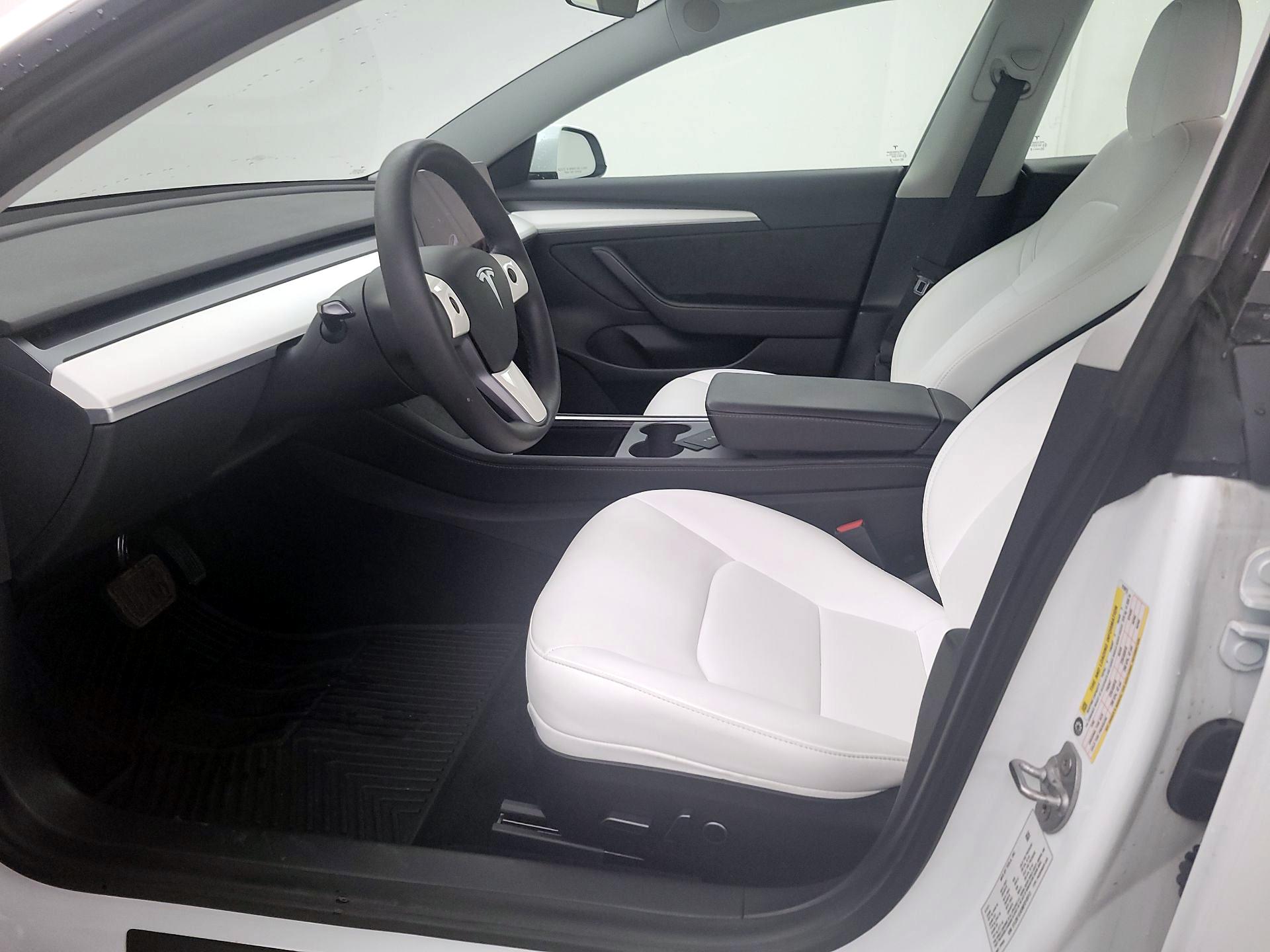 Thumbnail: 2021 Tesla Model 3 - 11