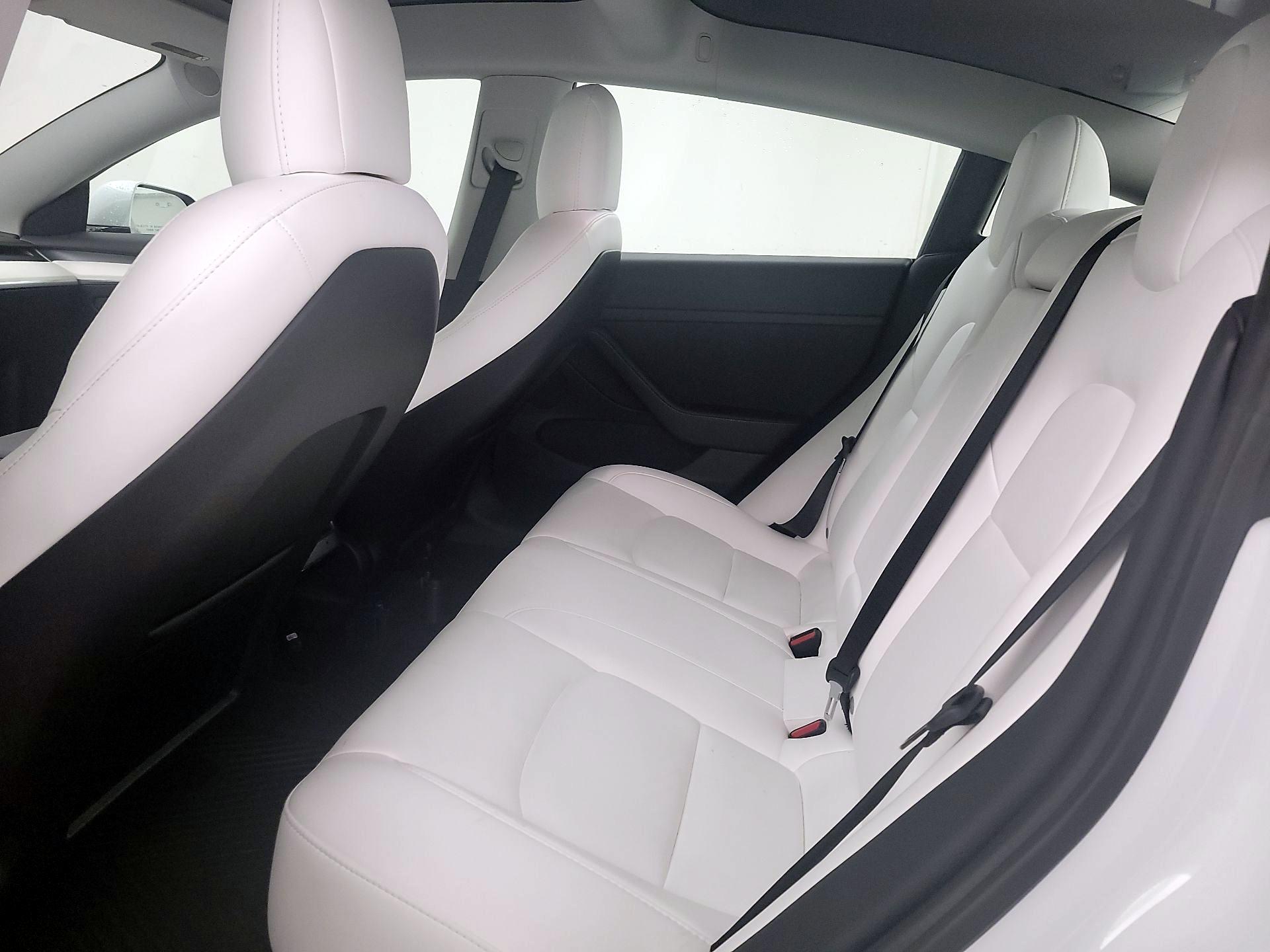 Thumbnail: 2021 Tesla Model 3 - 19