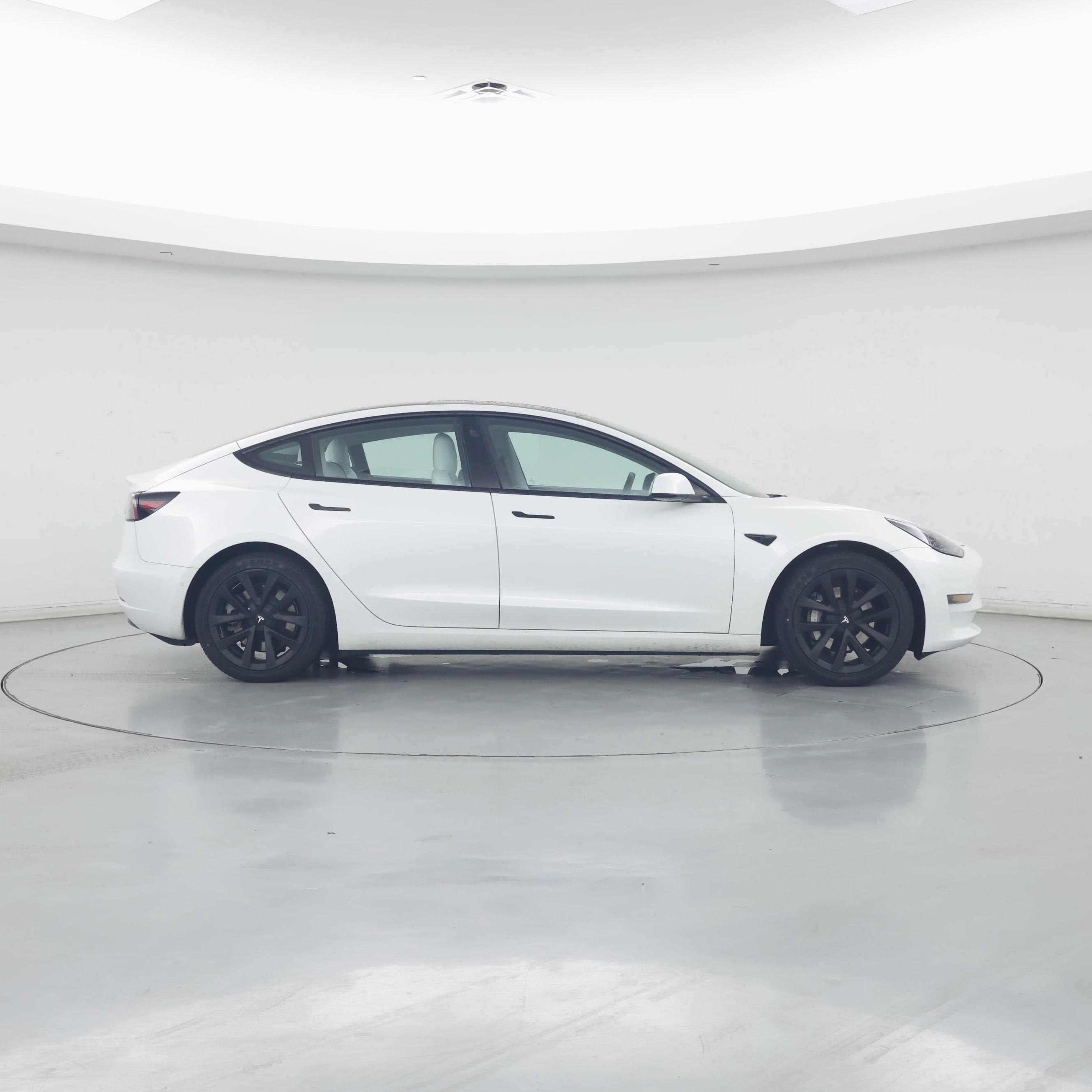 Thumbnail: 2021 Tesla Model 3 - 7