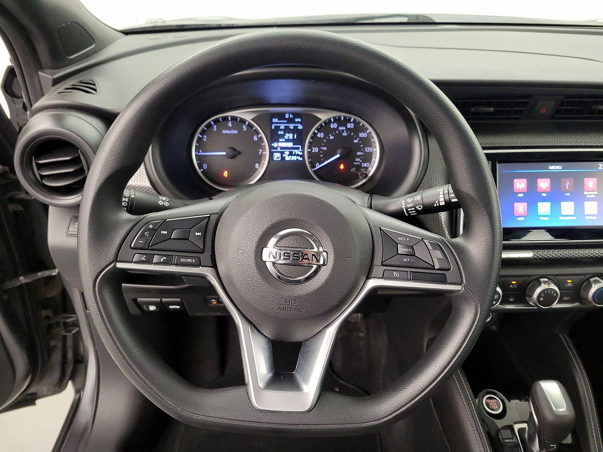 Thumbnail: 2018 Nissan Kicks - 10